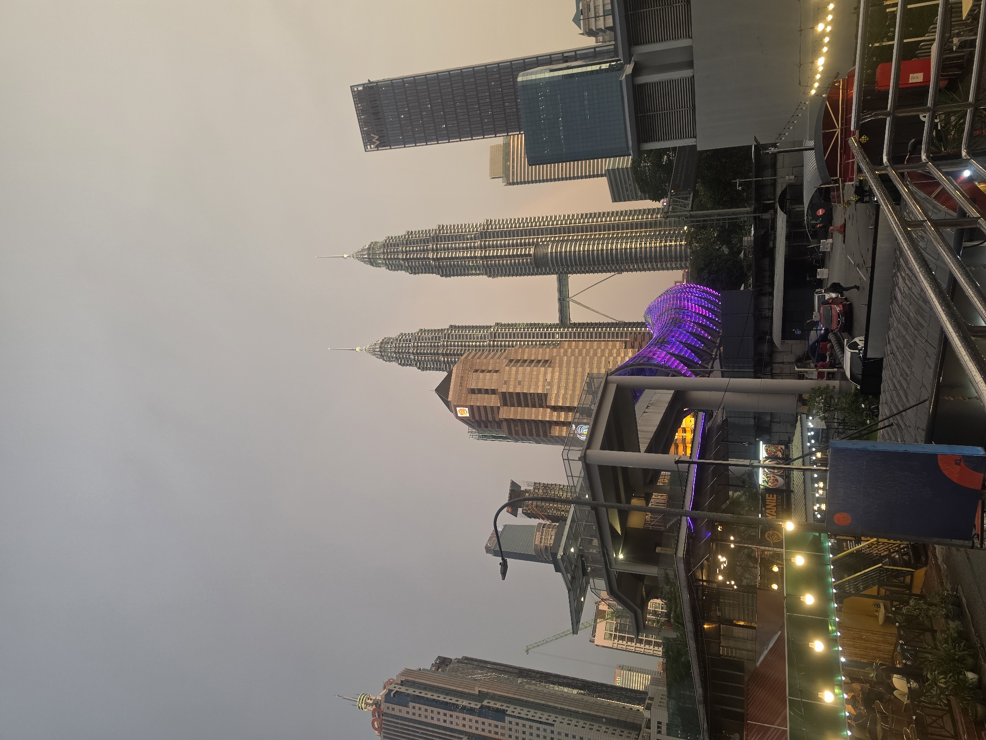 Photographers document hazy Kuala Lumpur skyline, Petronas Towers featured
