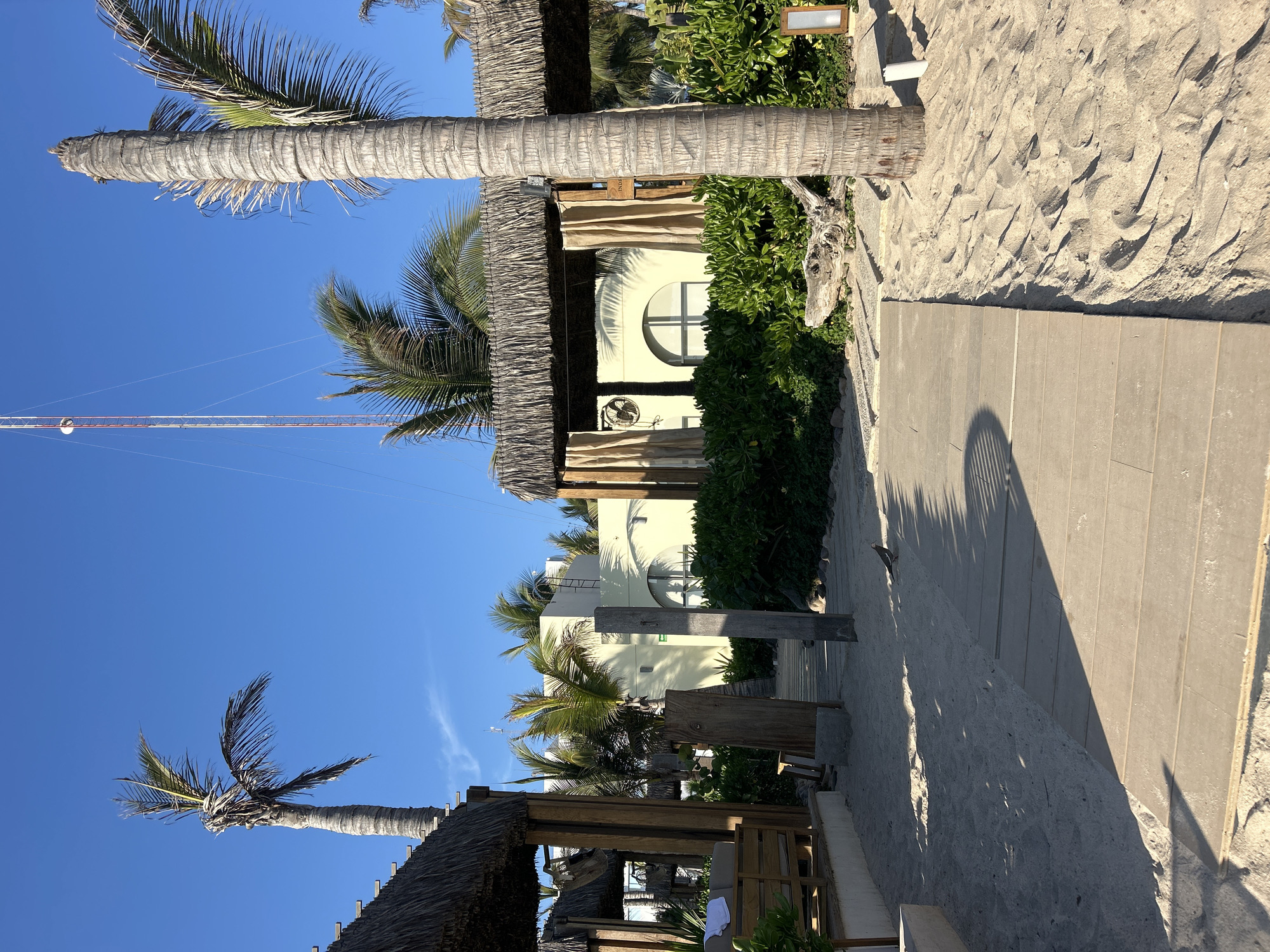 Sunny beachfront resort scenes documented in Mazatlán, Mexico