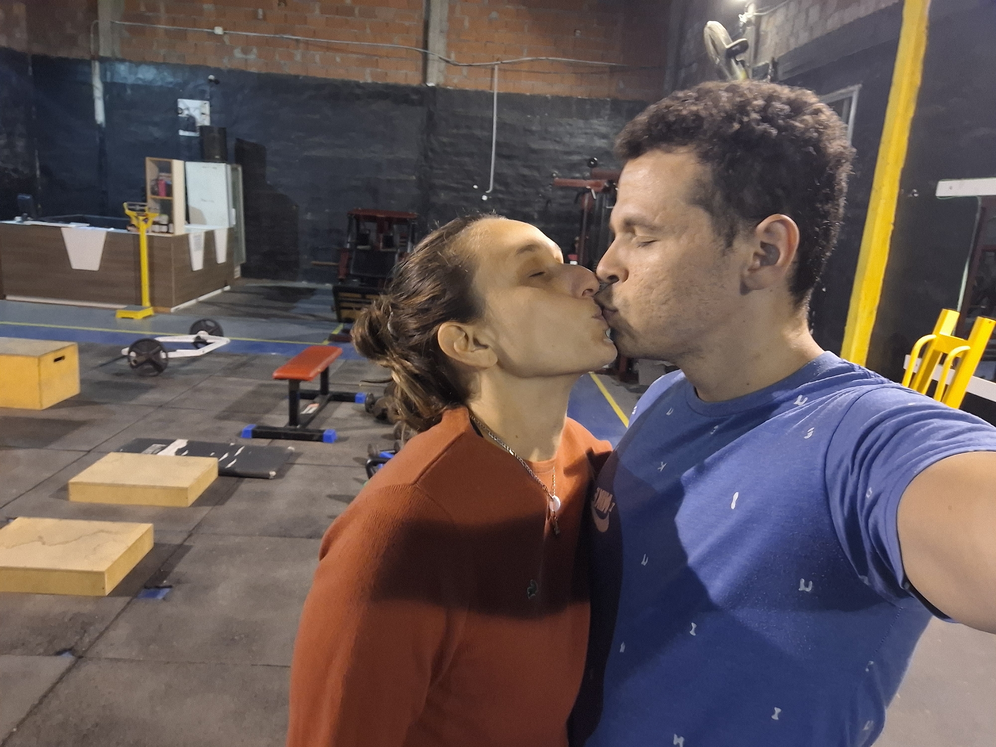 Friday evening gym sessions documented in Wilde, Argentina