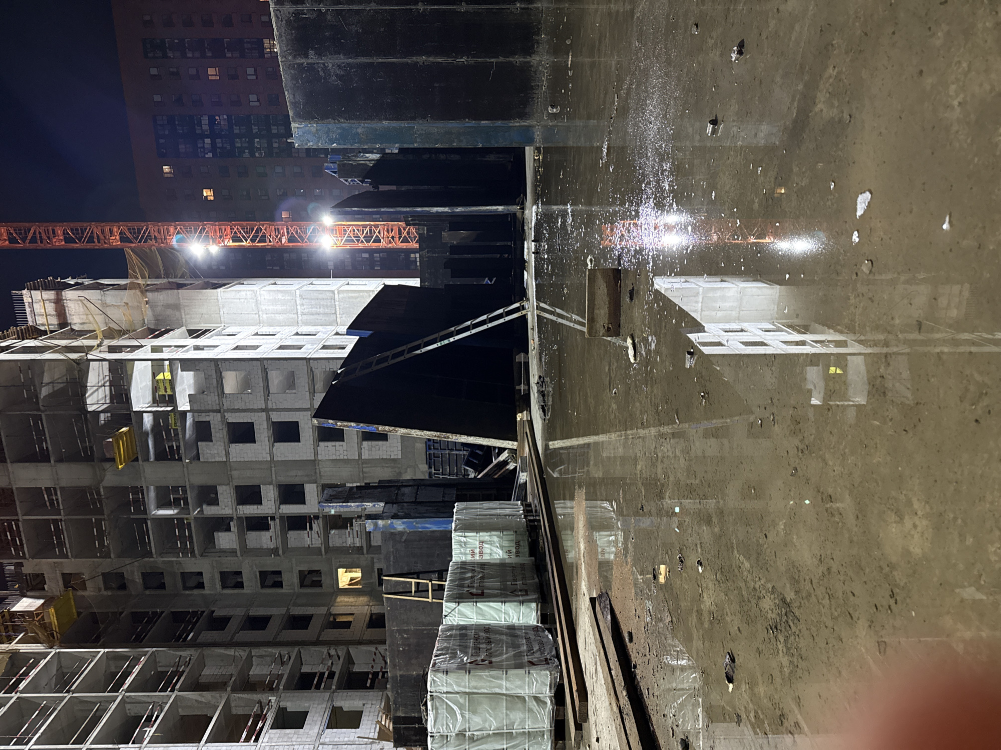 Late night construction work at Moscow building site