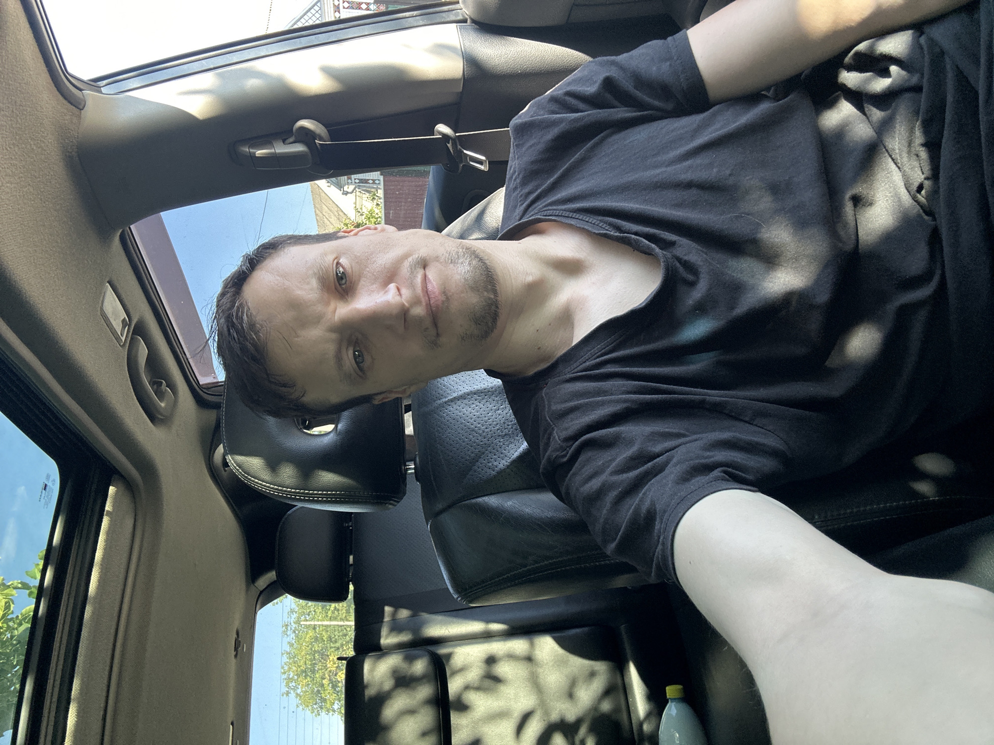 Morning stop in a Nissan SUV, Shatava, Ukraine