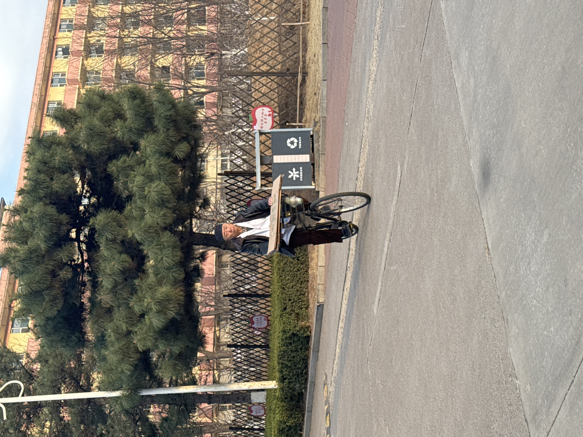 Morning life captured in Zhongtun: cycling, basketball, sunrise