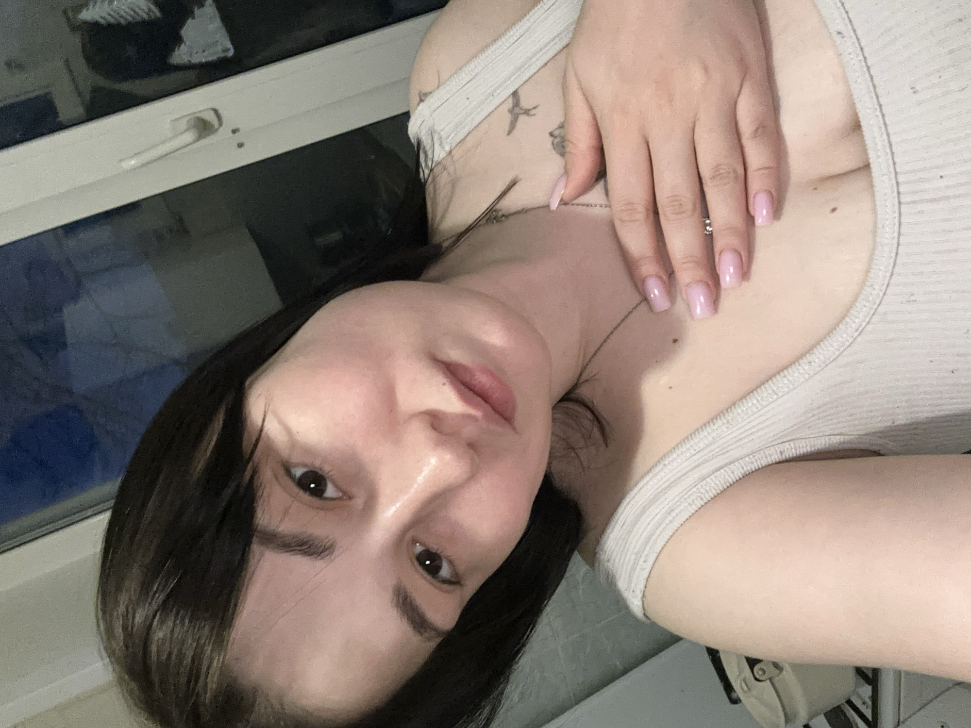 Domestic moments captured across Chaikovsky homes during spring afternoon