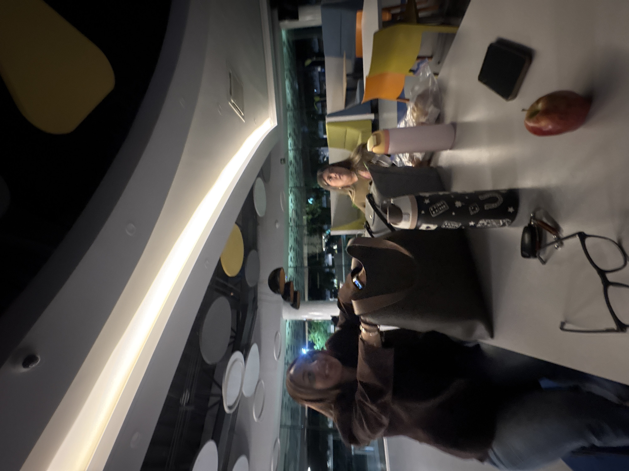 Indoor scenes documented in Puebla cafés and transport