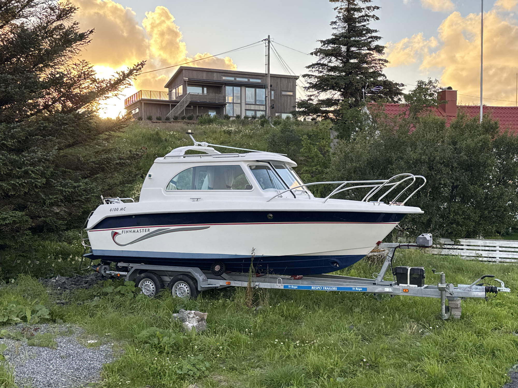 Evening stroll through Lovund's scenery, boats, and public art