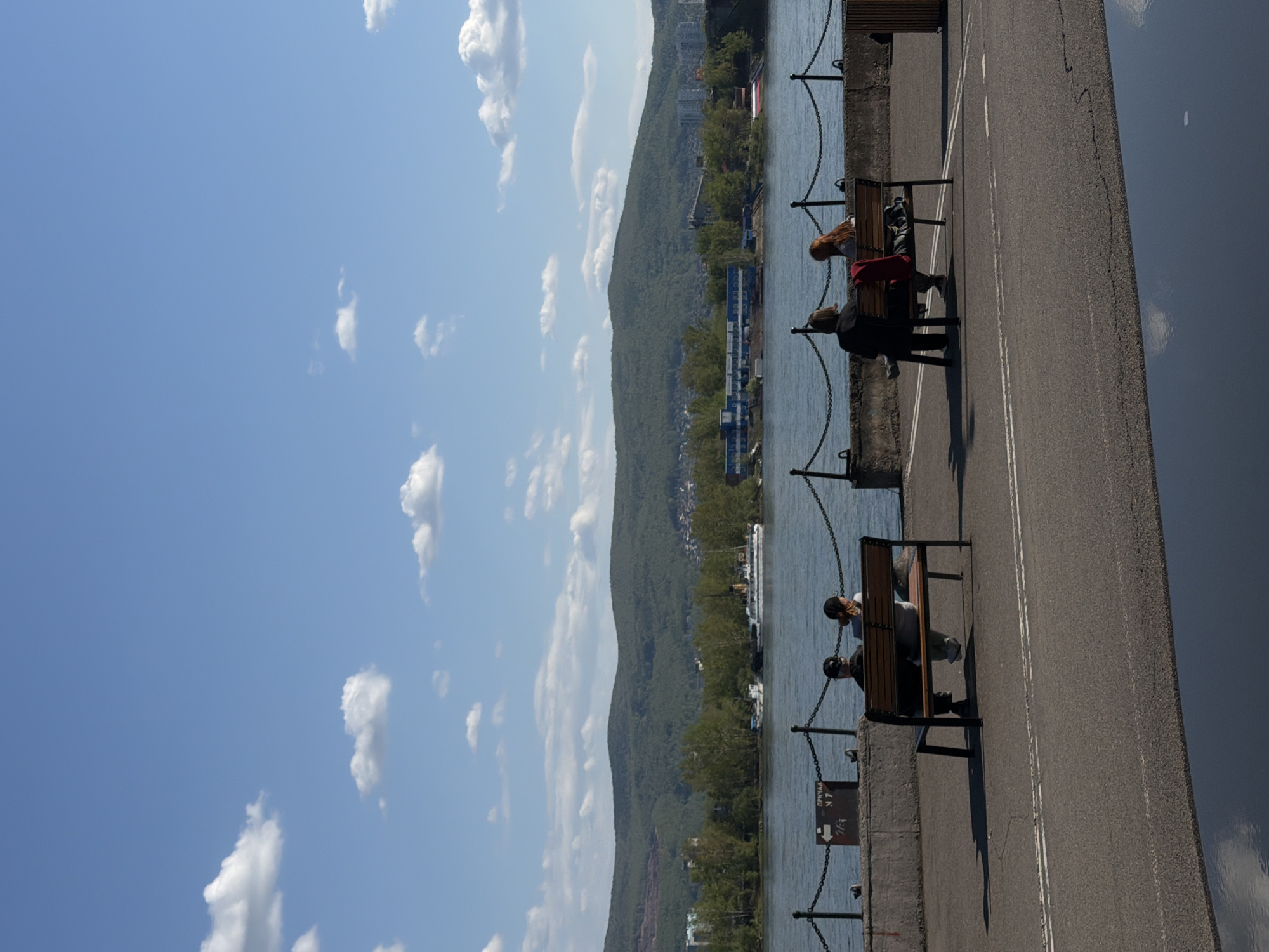 Morning riverside scenes capture daily life in Krasnoyarsk