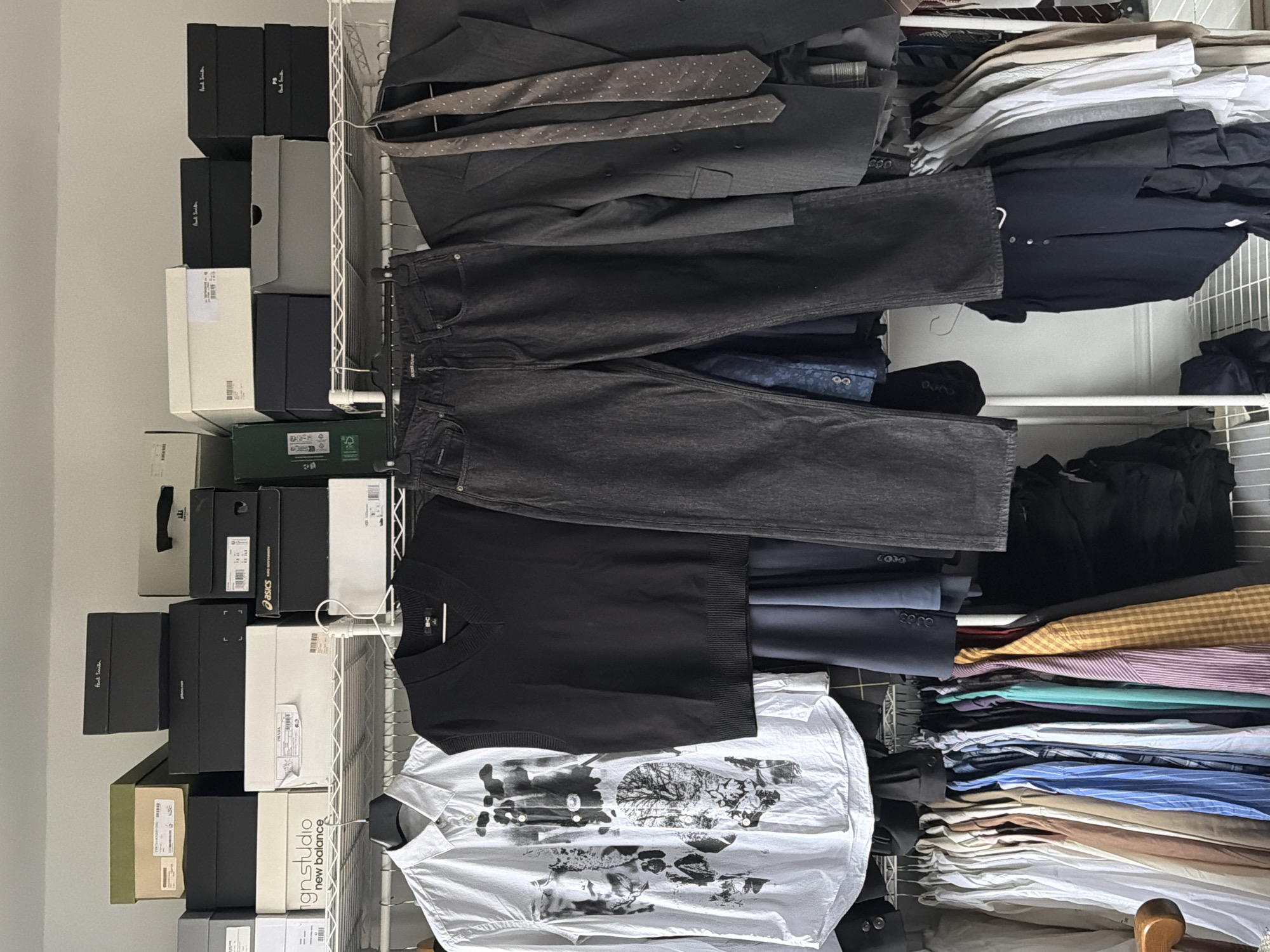 Closet organization documented in Folkestone and Hythe District