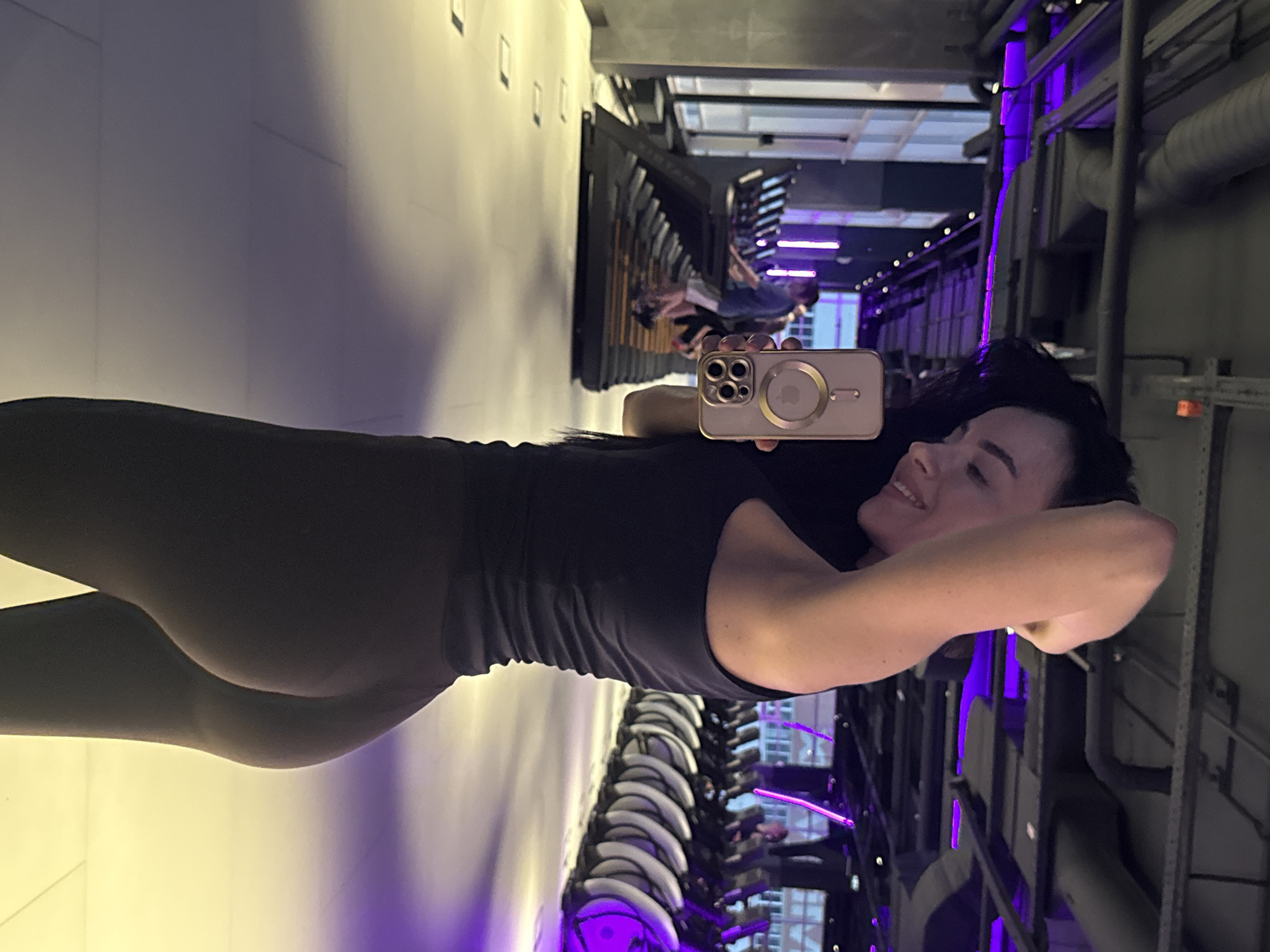 Woman documents workout with selfies at Krasnoyarsk gym