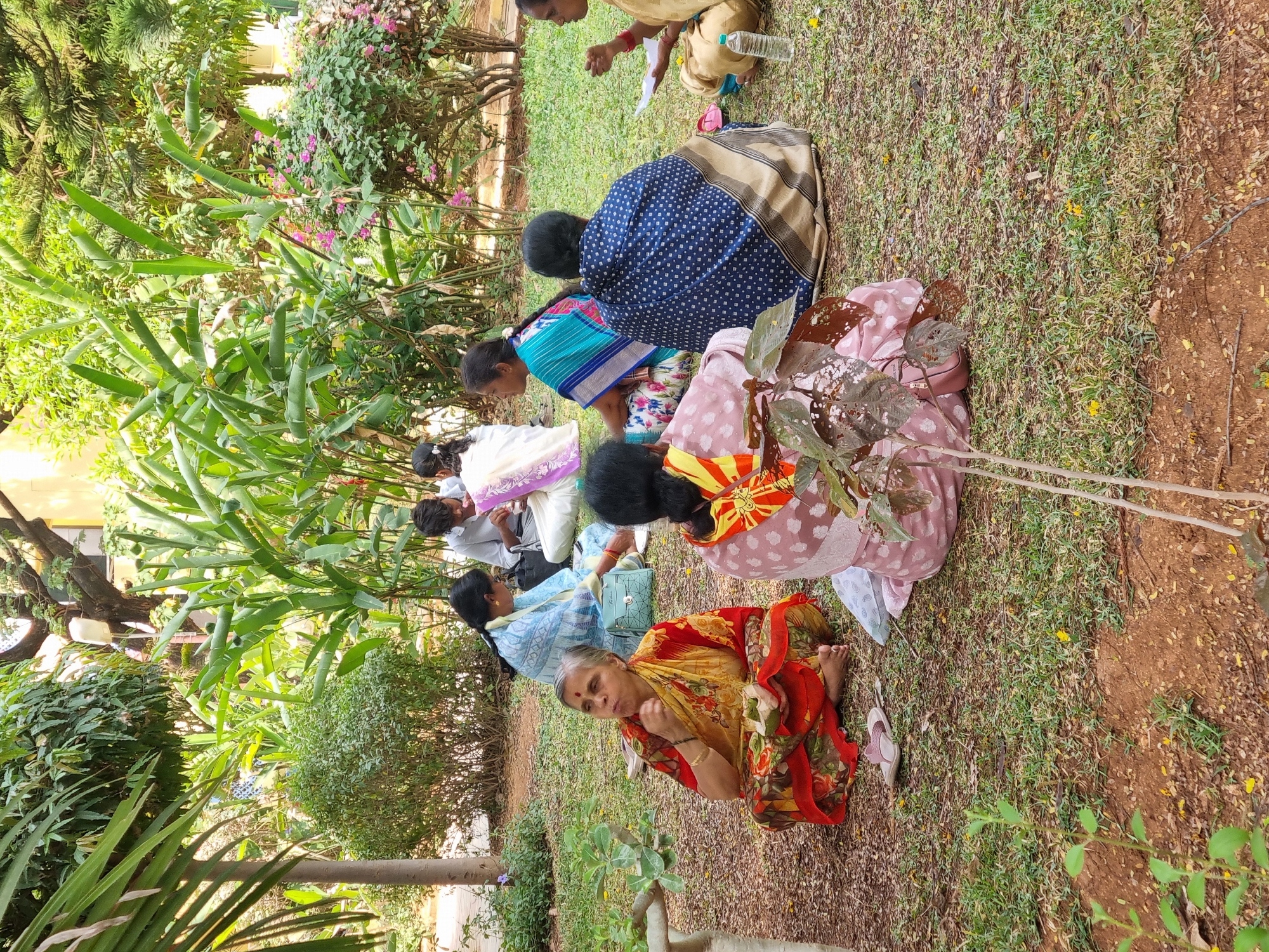 Morning scenes from Puttaparthi gardens capture wildlife and visitors