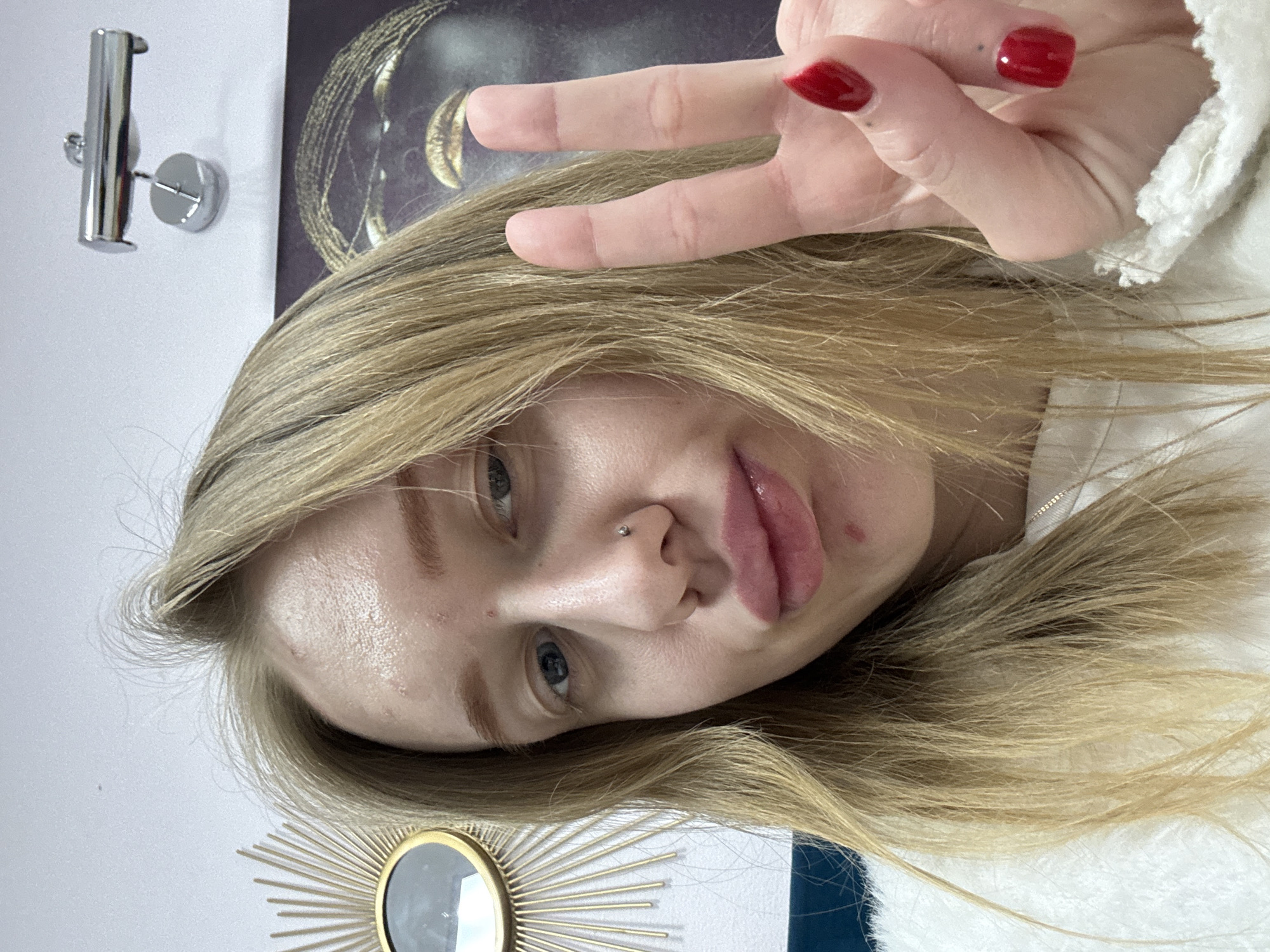 Woman takes selfie session in Rostov-on-Don apartment