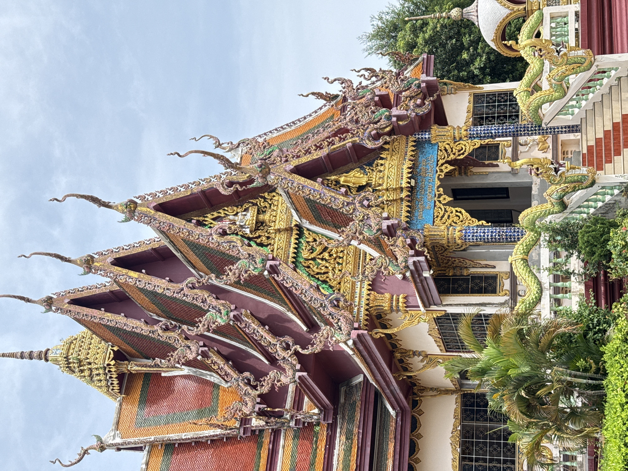 Exploring Wat Plai Laem temple grounds in Ko Samui