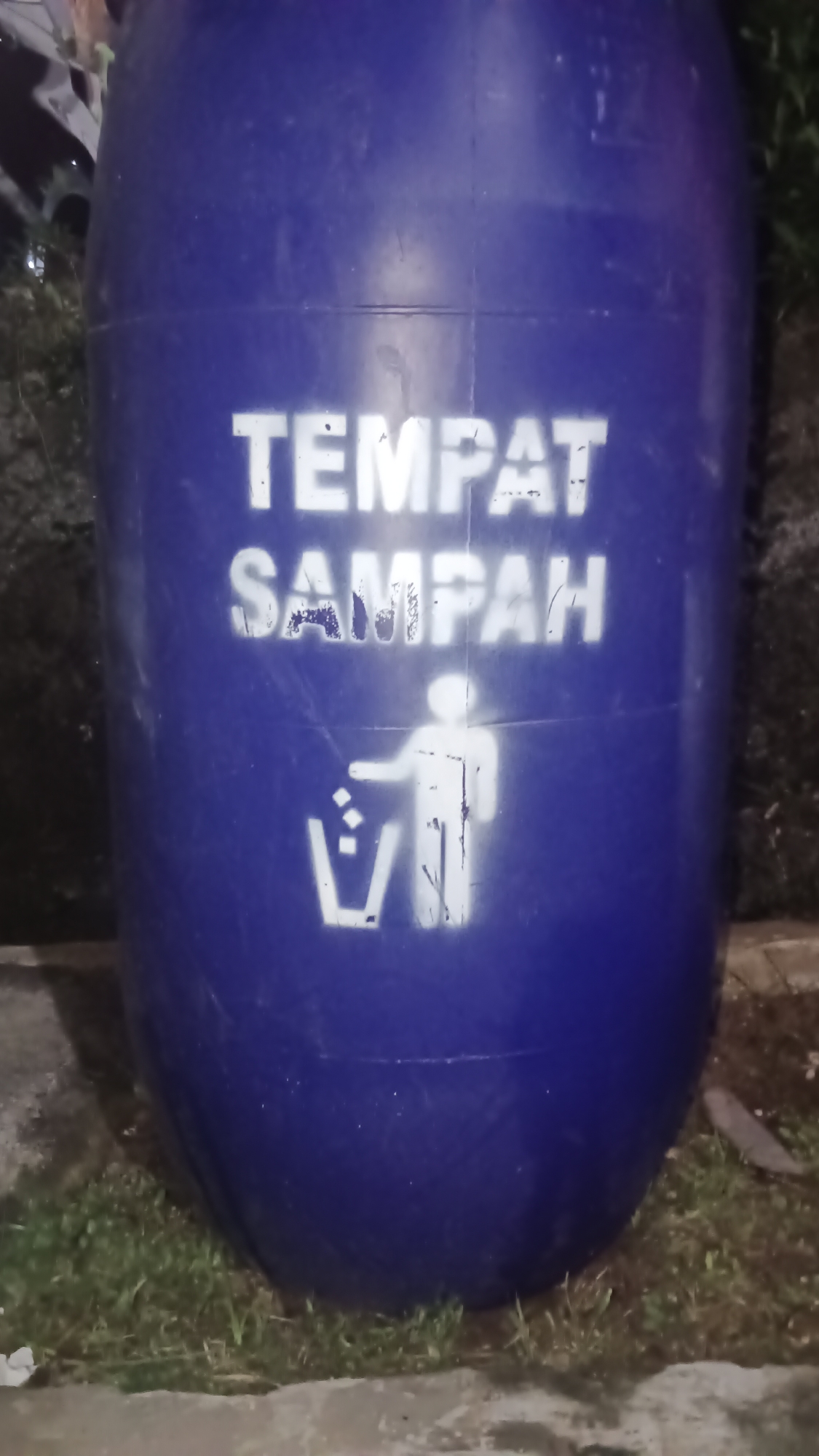 Street details and everyday objects in Kemang