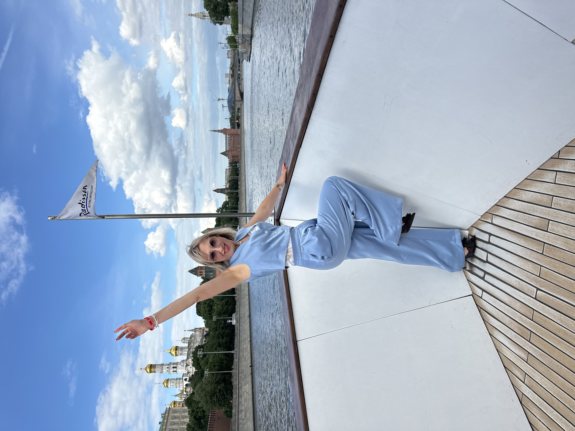 Quiet afternoon moments captured near Moscow Kremlin and waterway