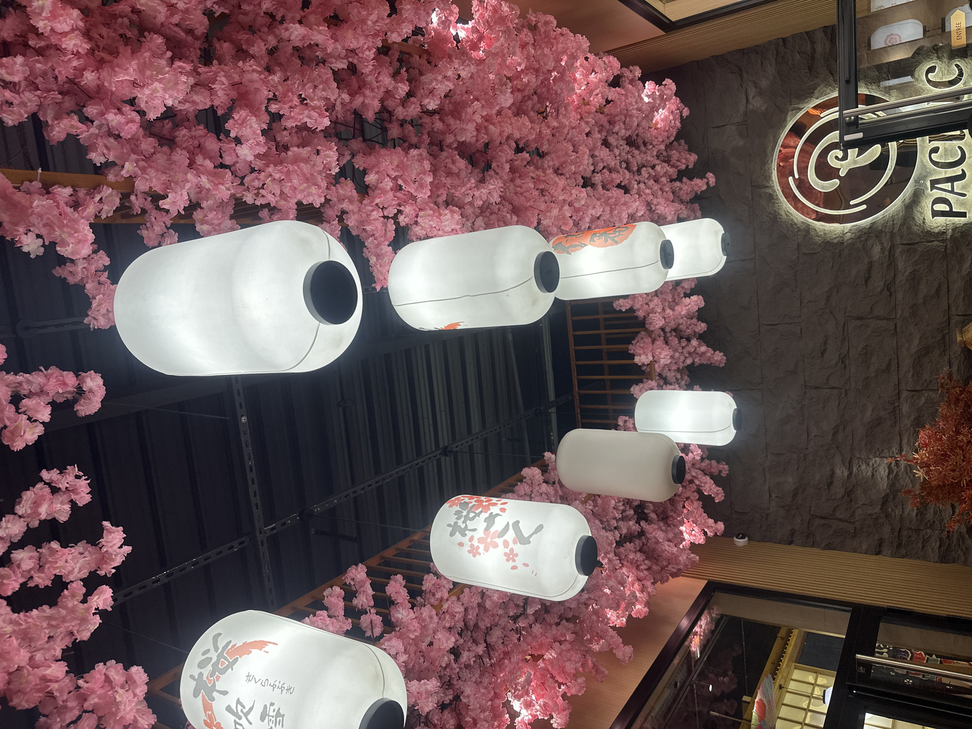Diners experience Japanese-themed Pacific Restaurant in Clamart, France