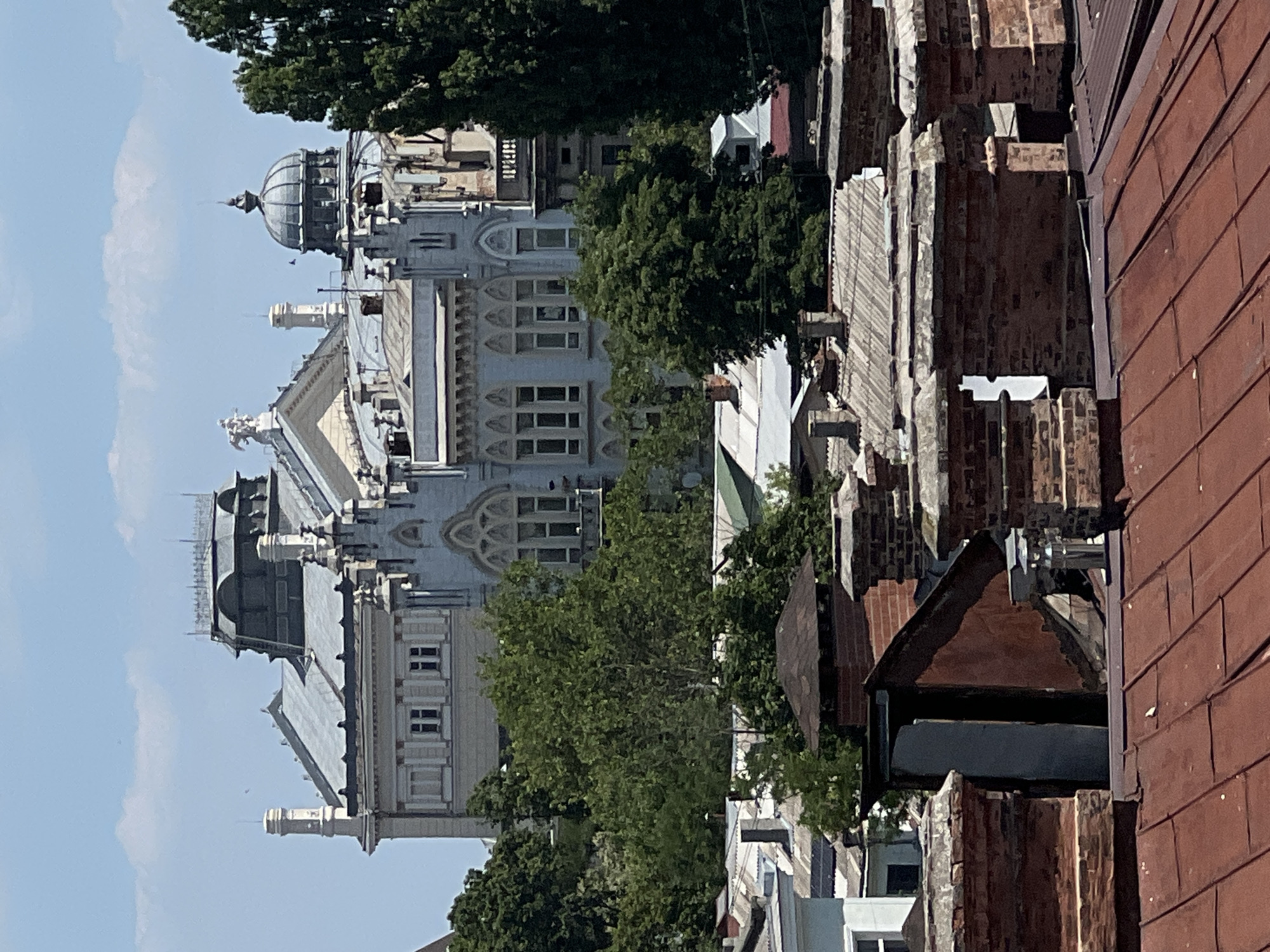 Morning wander through Odesa's architecture, courtyards, and quiet interiors