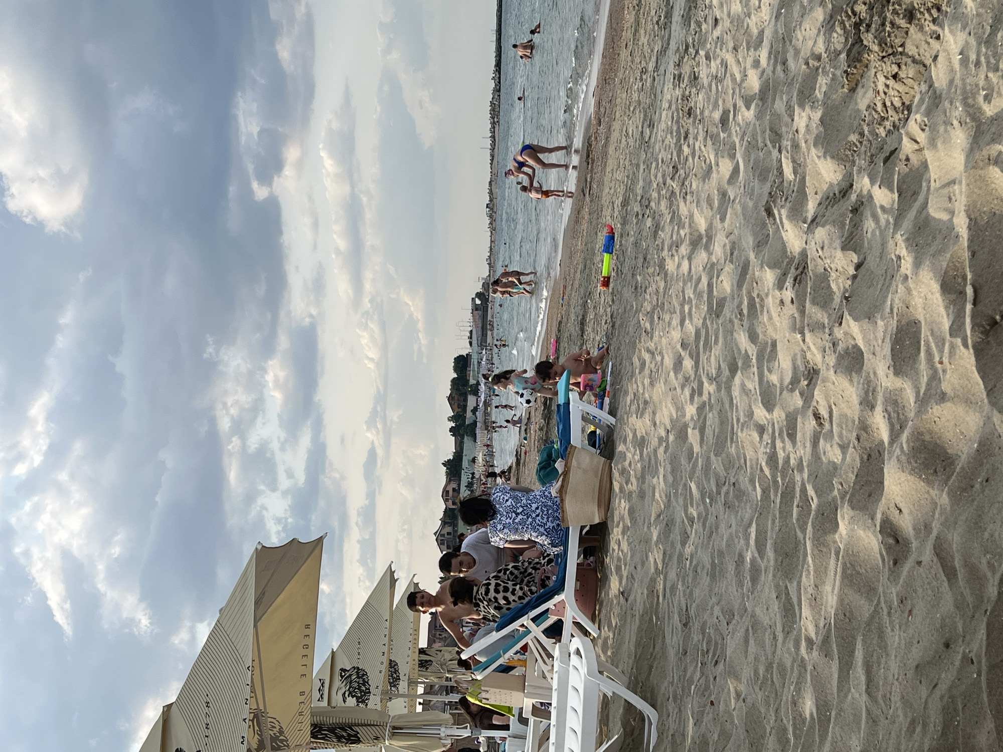 Afternoon at Constanța's Black Sea beach, sun and crowds