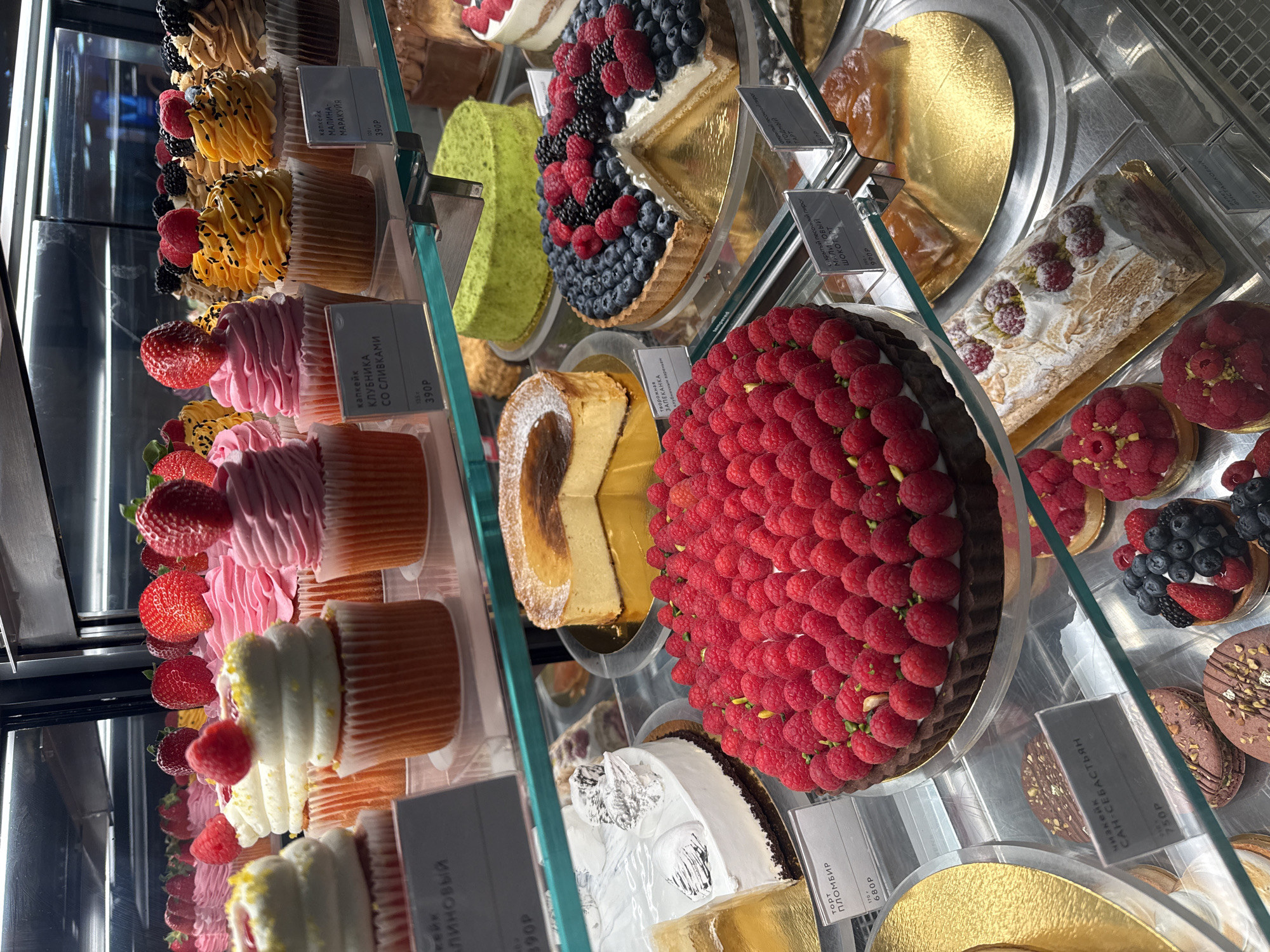 Dessert display and self-recording captured in May 2026