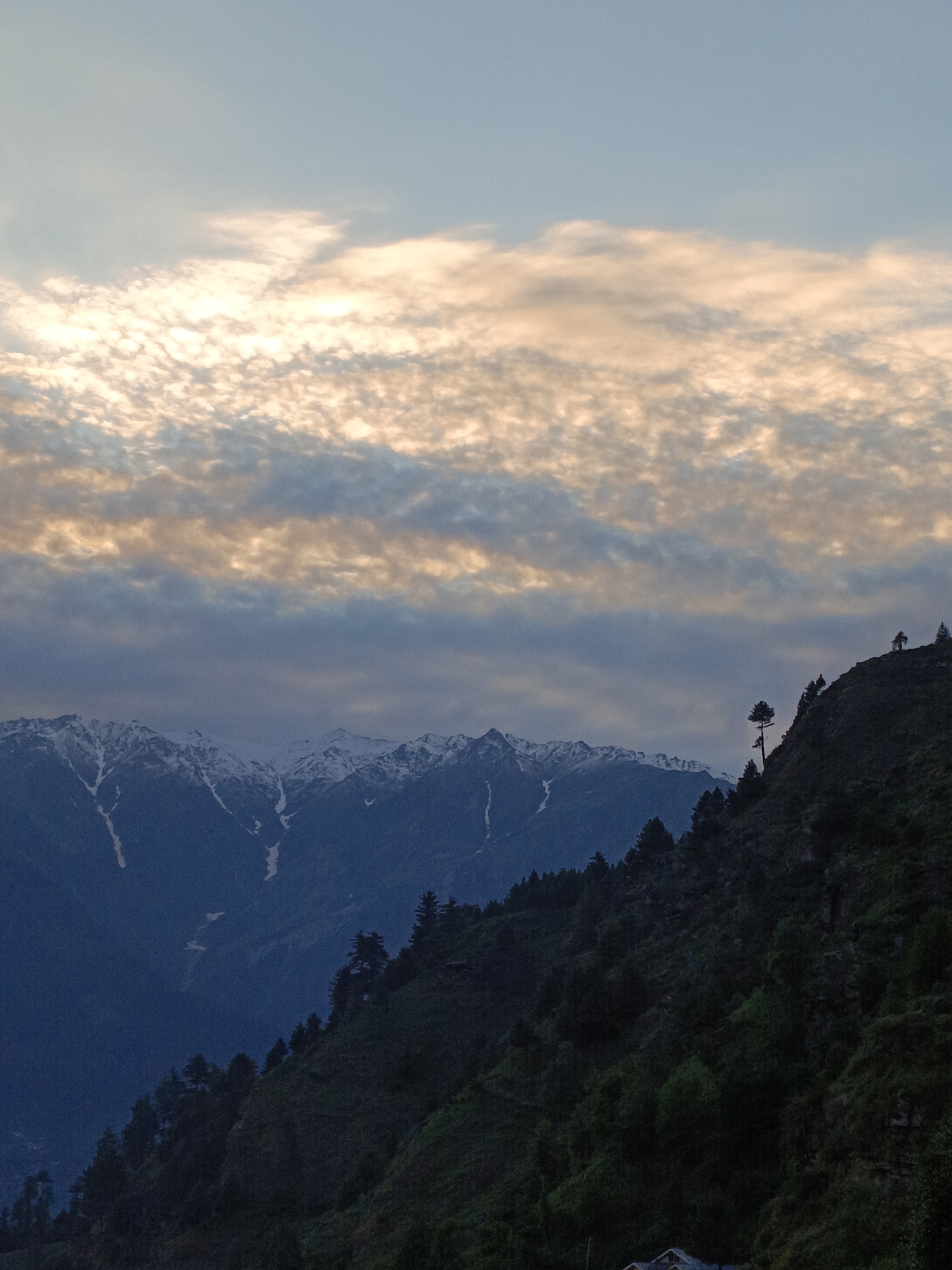 Mountain skies and indoor moments from Damadi