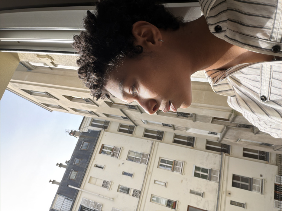 Saturday afternoon documented across Paris locations and activities