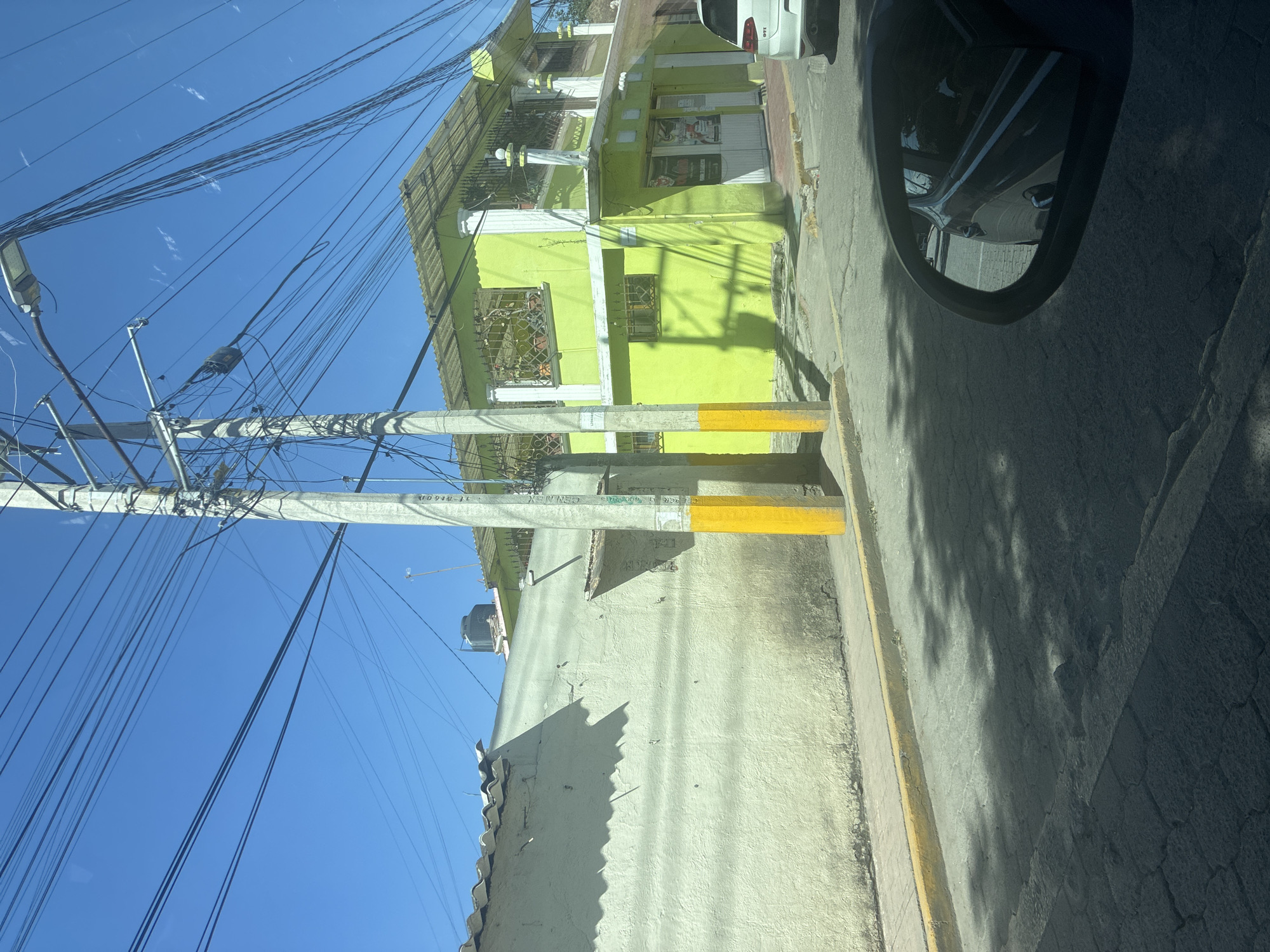 Street scene captured in Cuautitlán Izcalli, Mexico