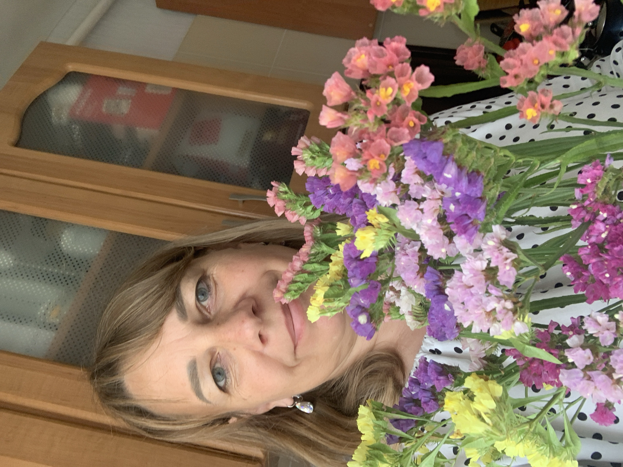 Dried flower bouquet, two angles, Kapyĺ