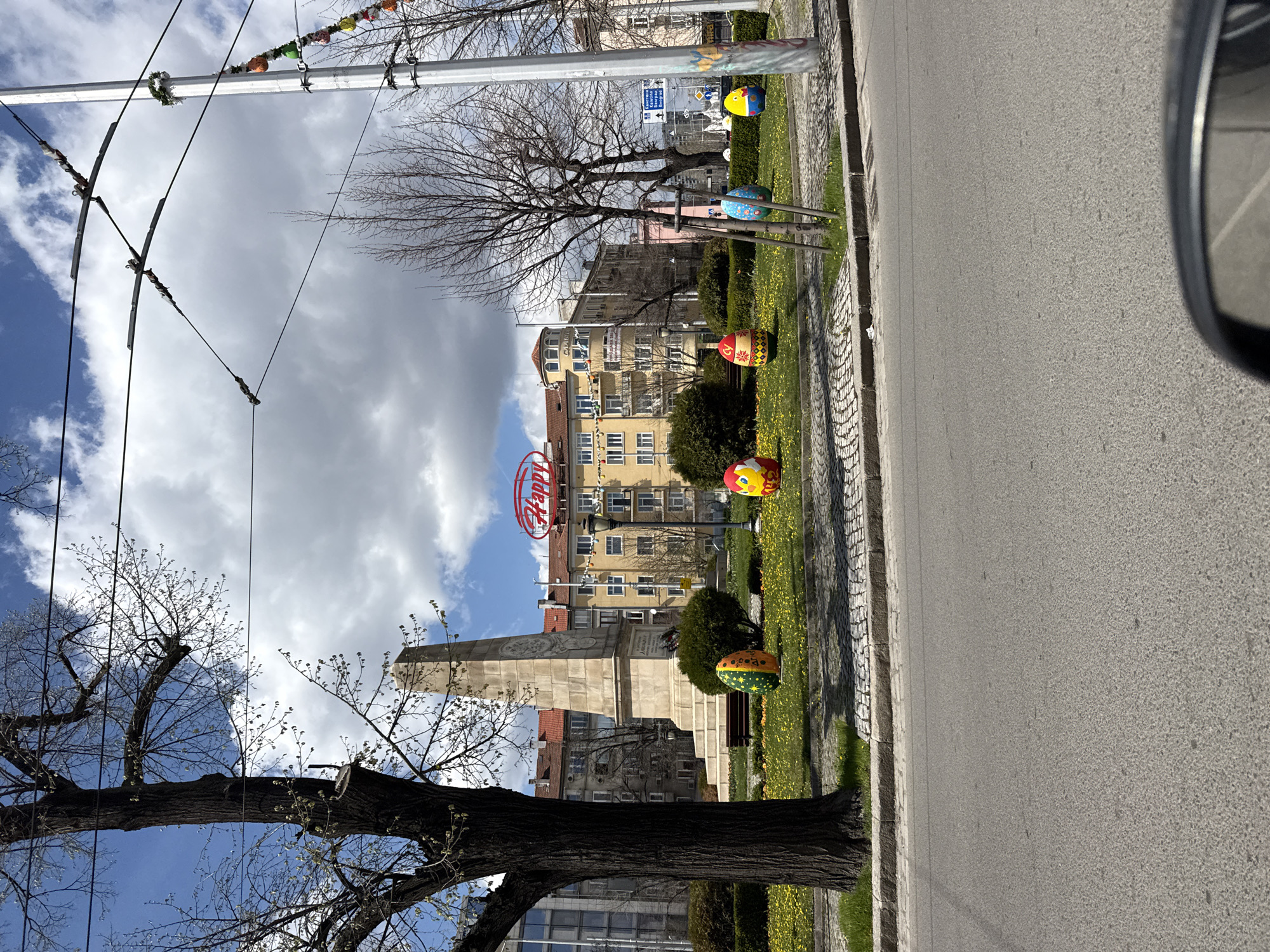 Morning street art and urban scenes documented in Sofia