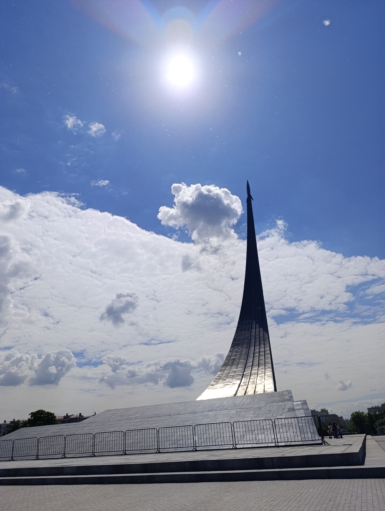 Moscow space monuments tour documented in 30 memories