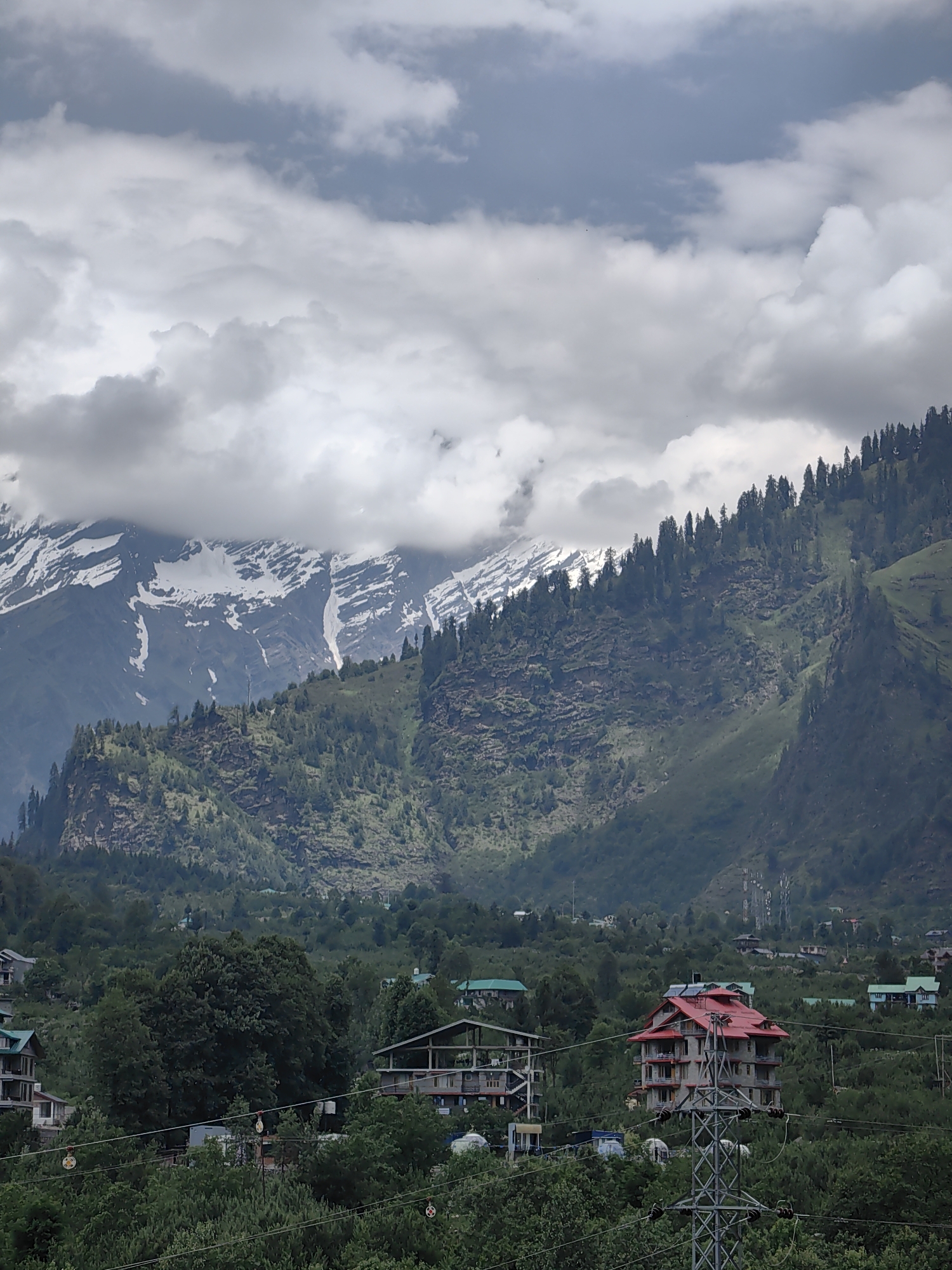 Morning drive through Kullu Valley's mountain towns and Himalayan roads
