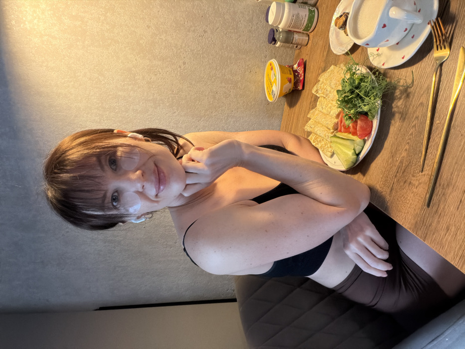 Woman documents complete morning routine in Perm apartment