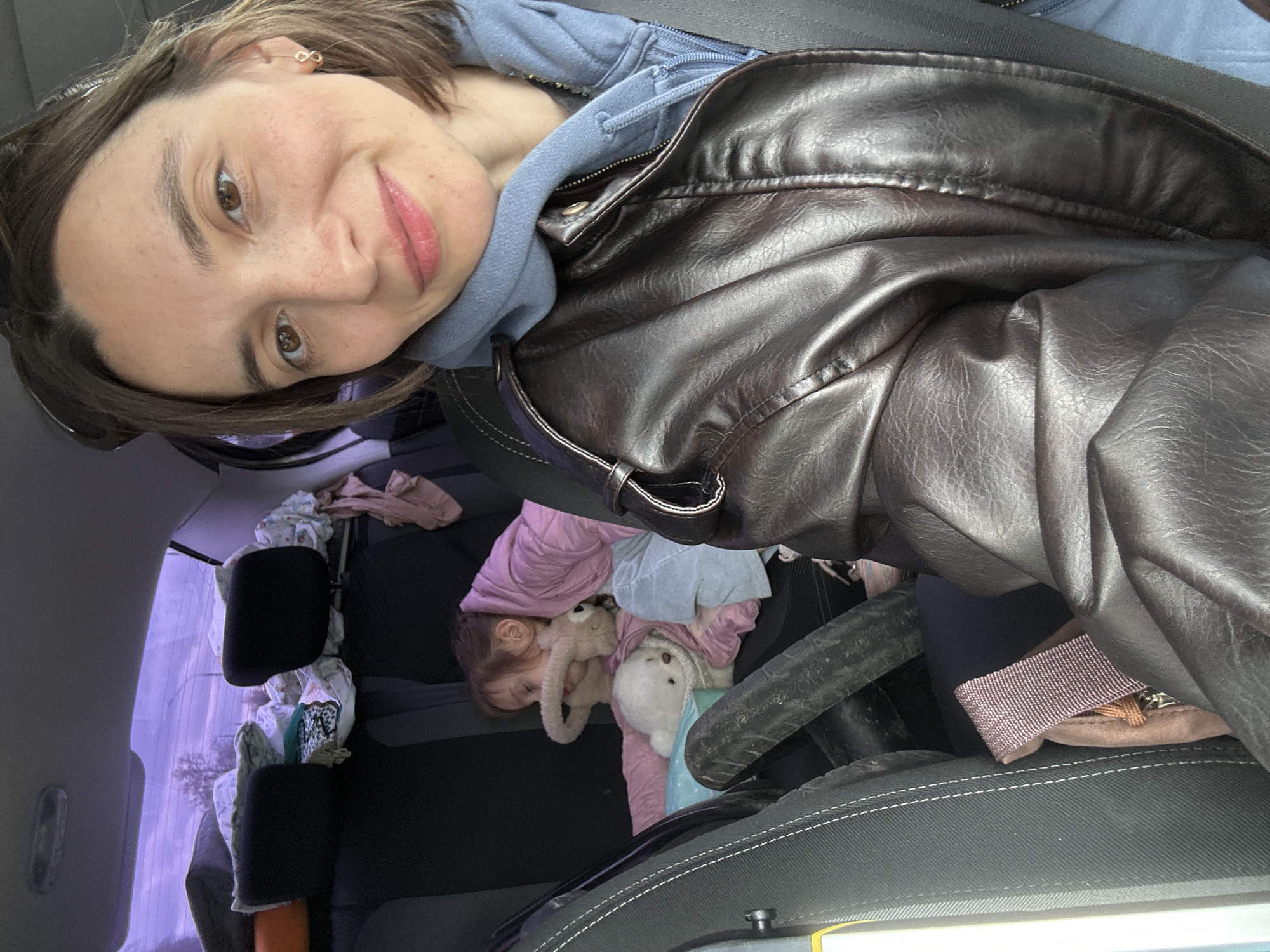 Woman, sleeping child observed in car in Balashikha