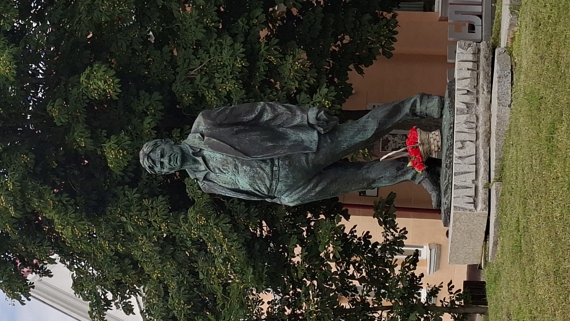 Street-level tour through Myadzyel, Belarus — monuments, parks, and town center