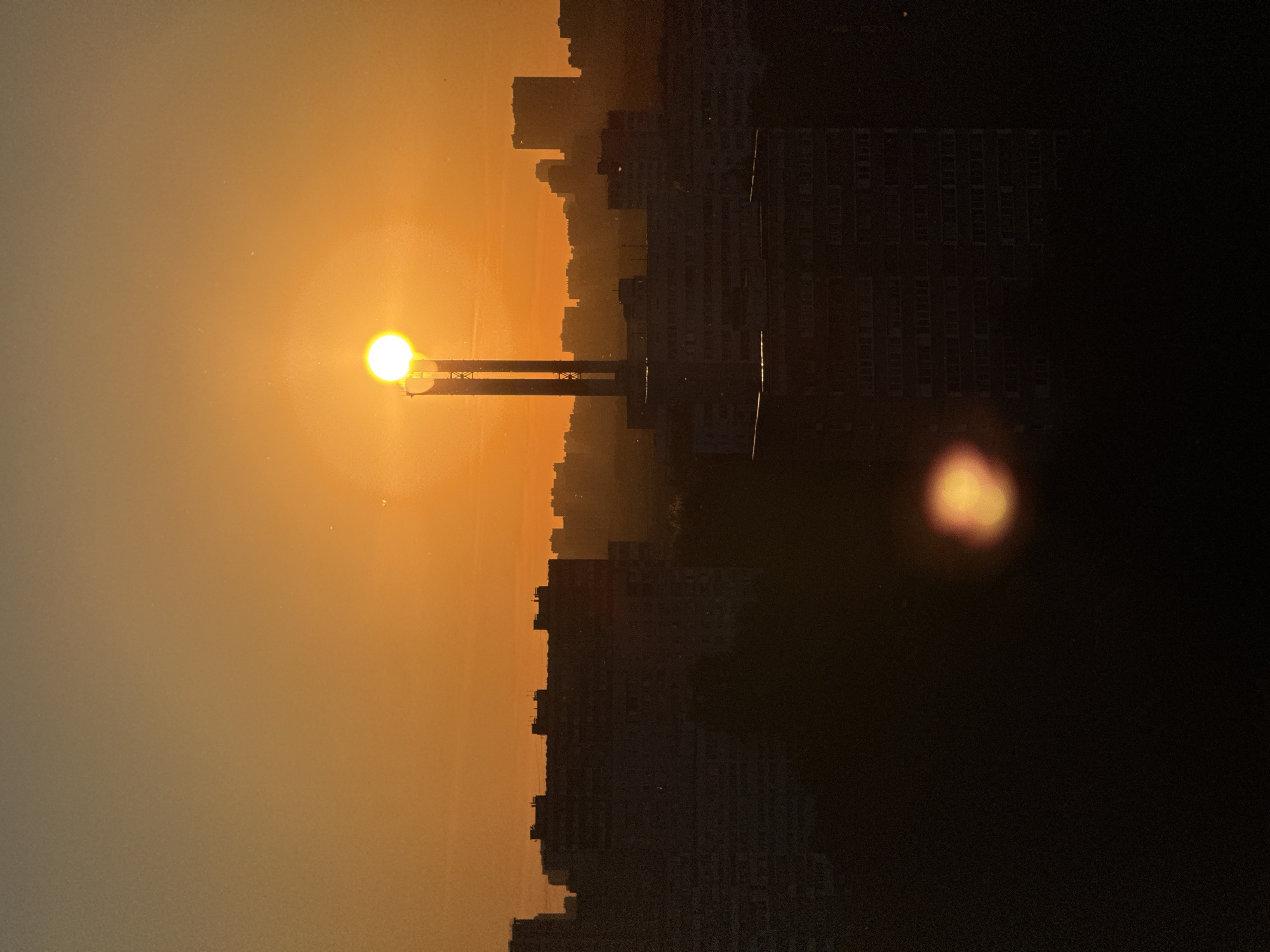 Moscow sunset documented in hour-long time-lapse sequence
