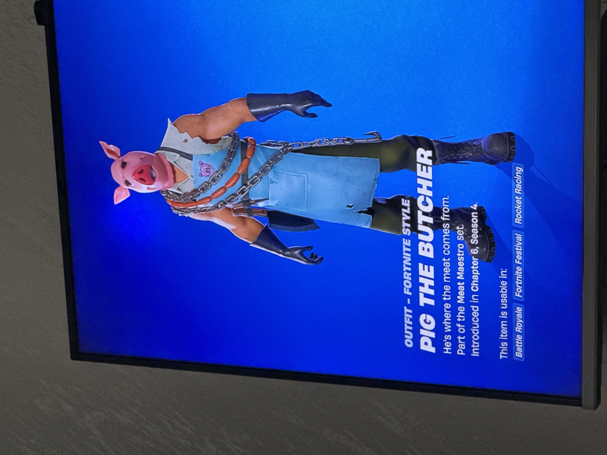 Gaming session combines Fortnite and Uno in Bulgarian village