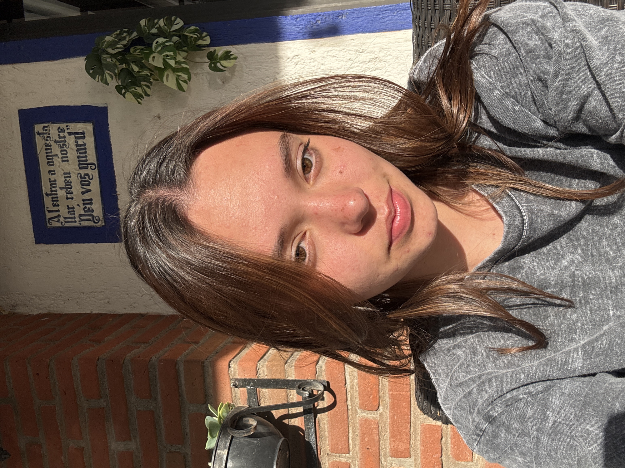 Casual selfies and poolside relaxation captured in Puebla