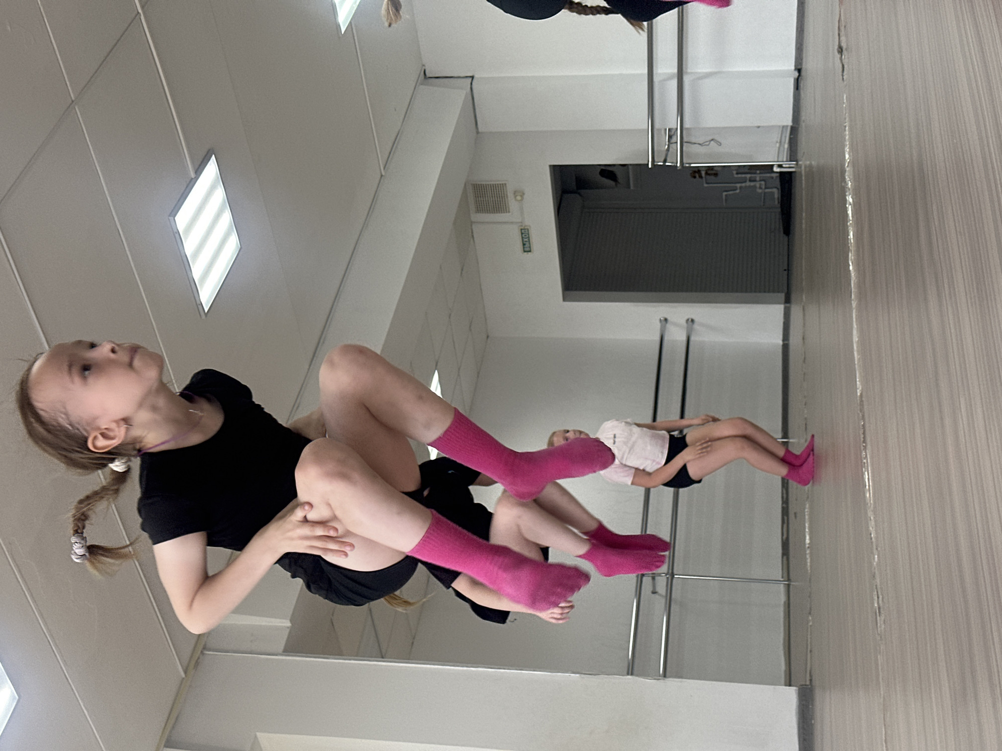 Dance practice session observed at Votkinsk studio