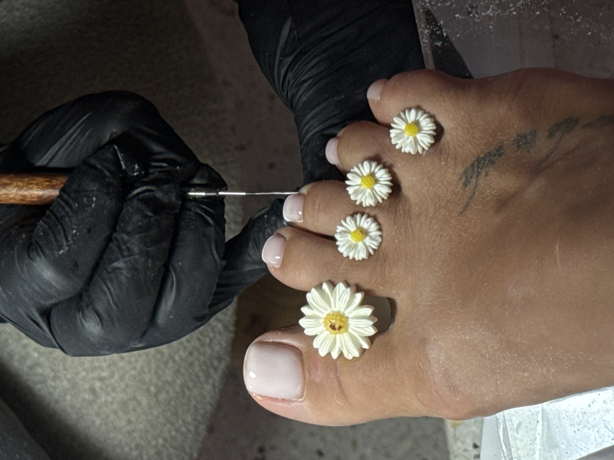 Late-night pedicure session documented in North Kuta salon