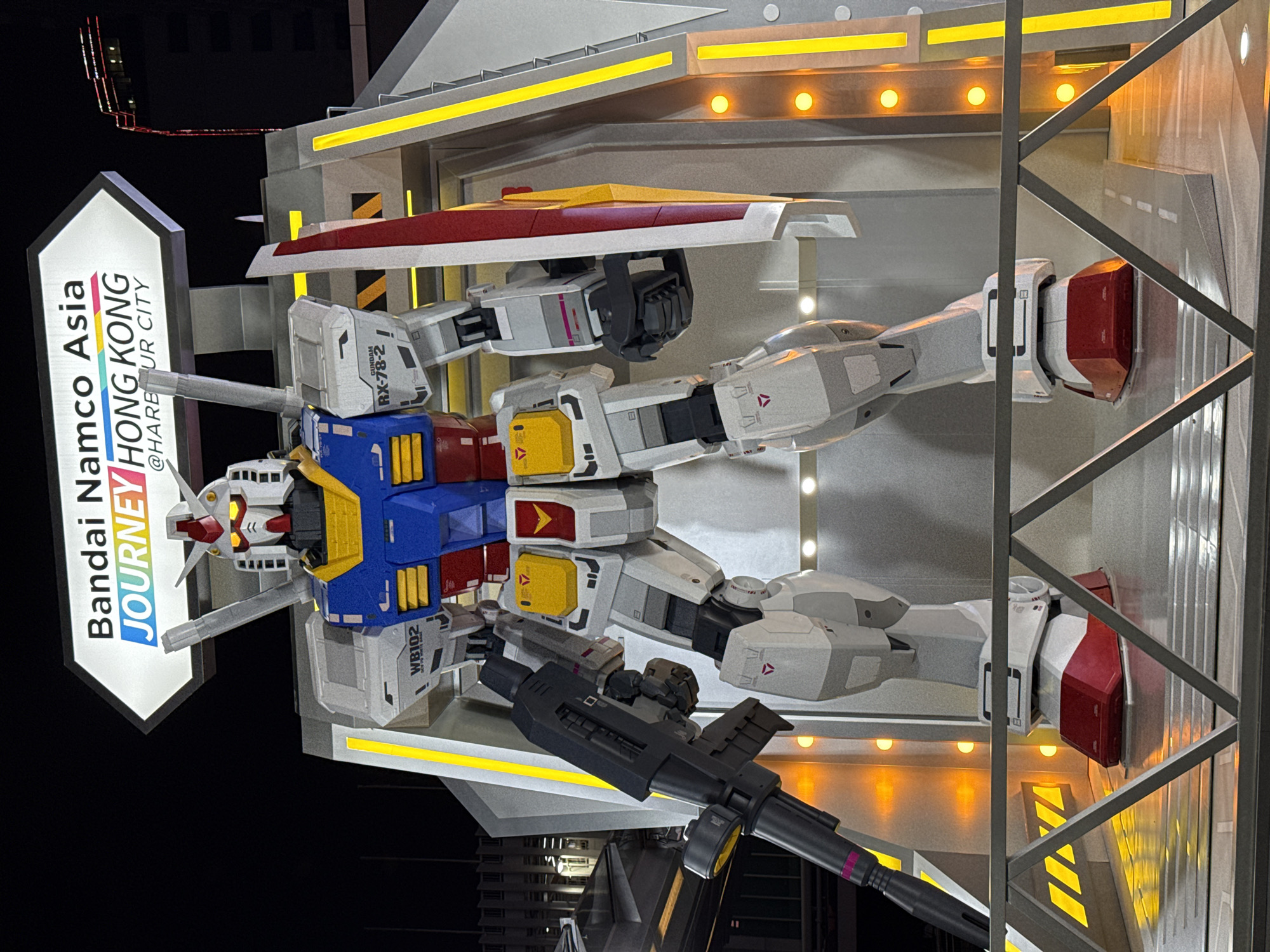 Gundam Robot Figure Spotted in Hong Kong Structure