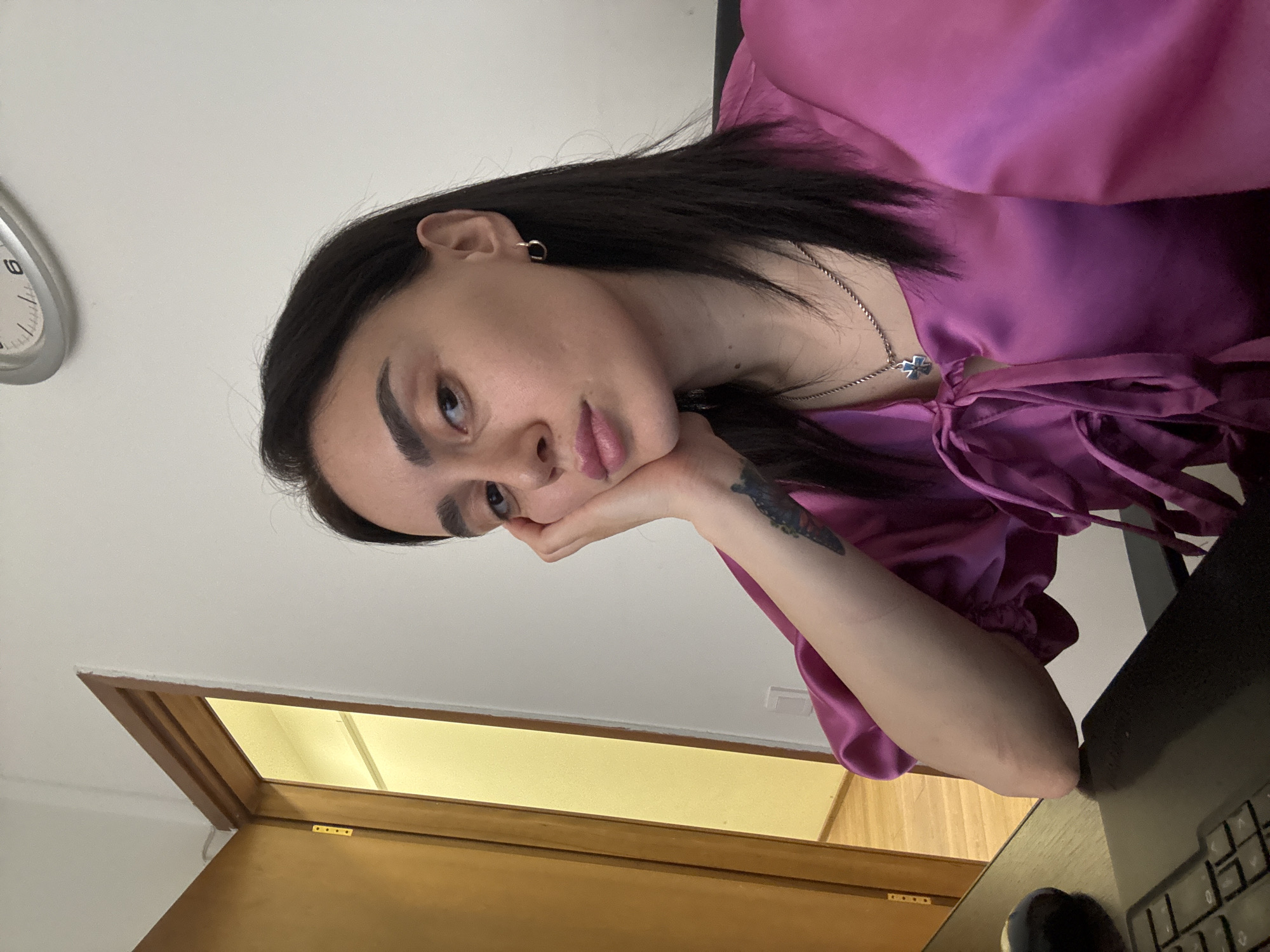 Woman photographed multiple times in Tbilisi morning session