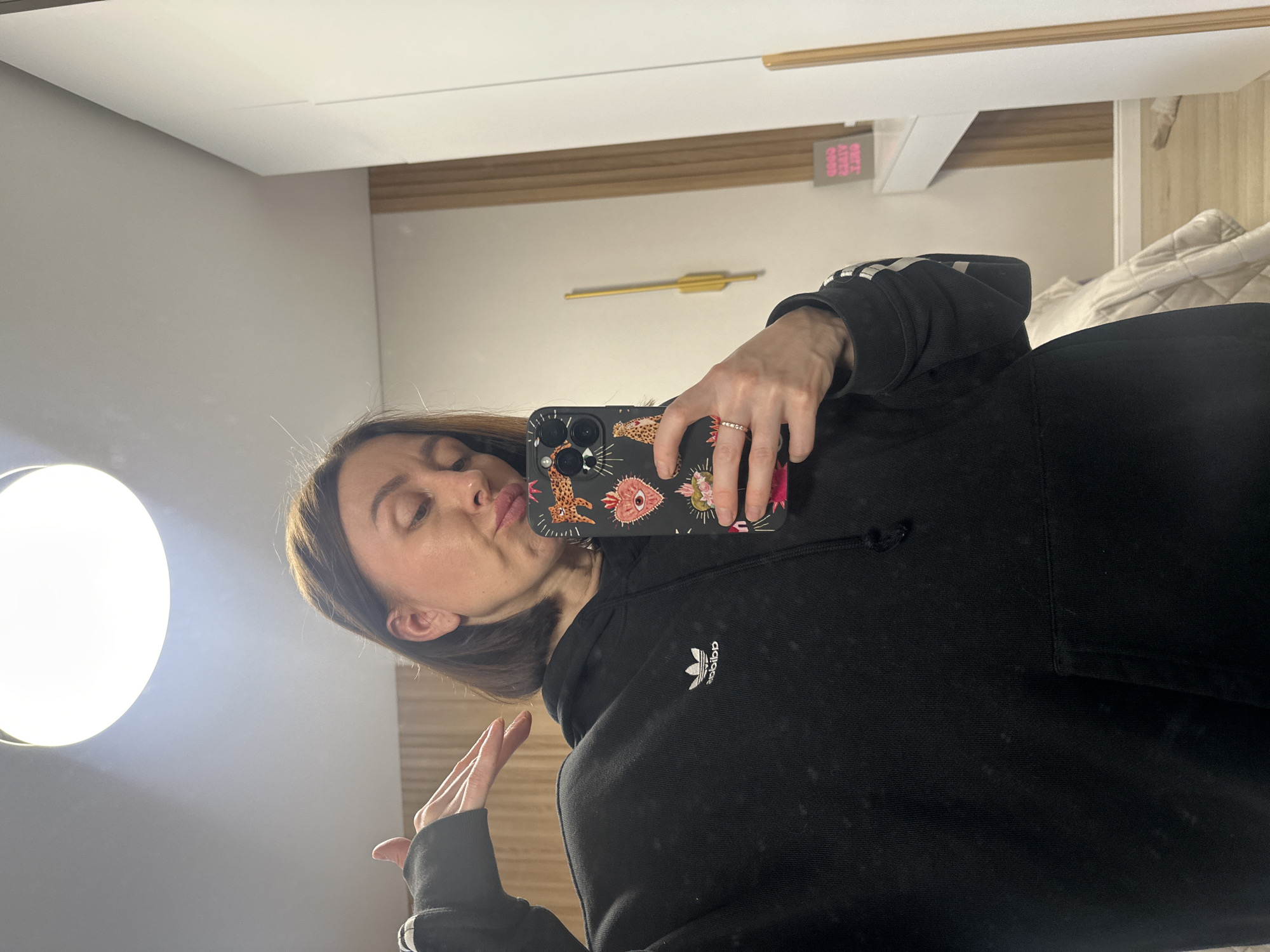 Woman documents daily life around Votkinsk through selfies, shopping