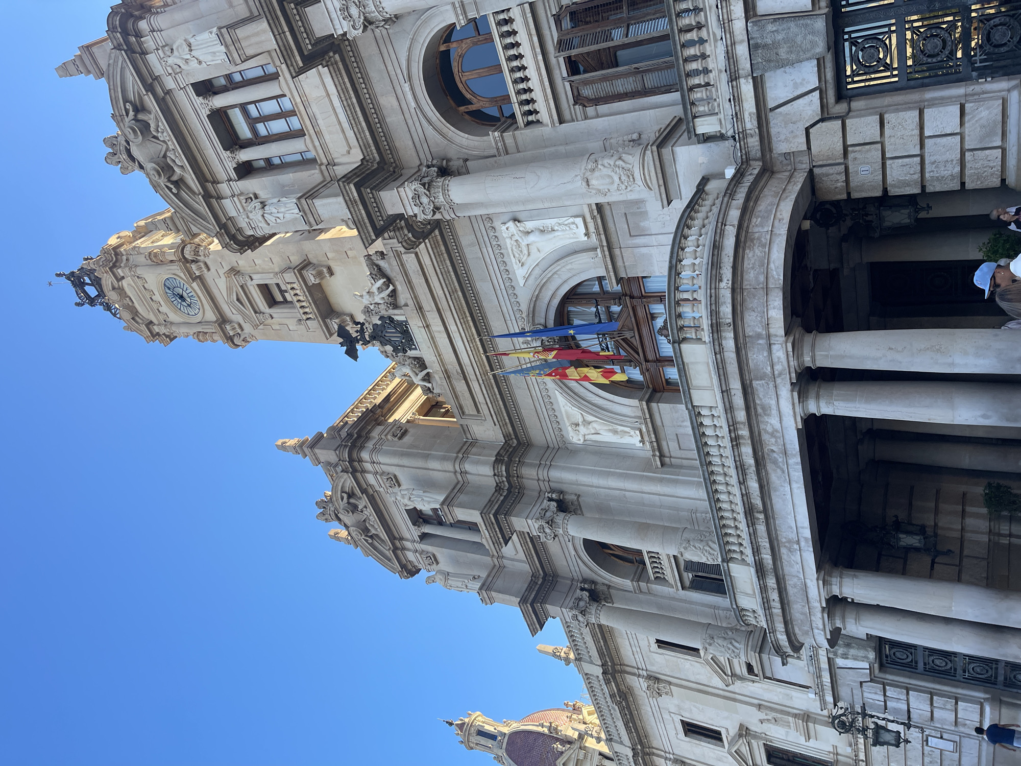Afternoon scenes from Valencia's Plaza del Ayuntamiento captured