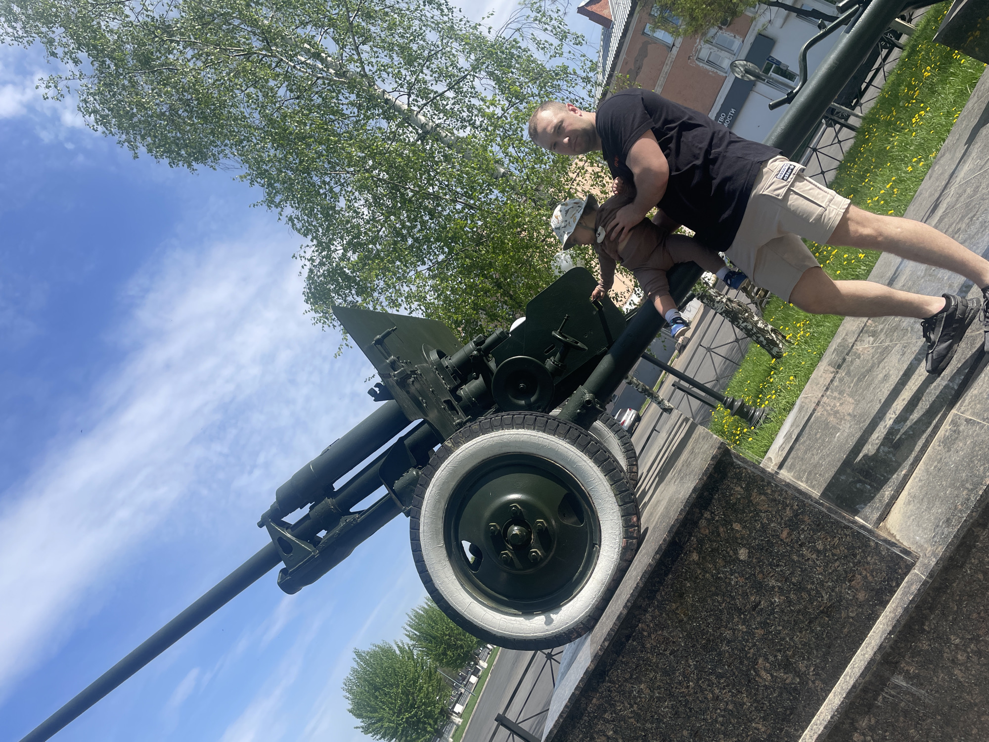 Family visits war memorials in Votkinsk during spring morning