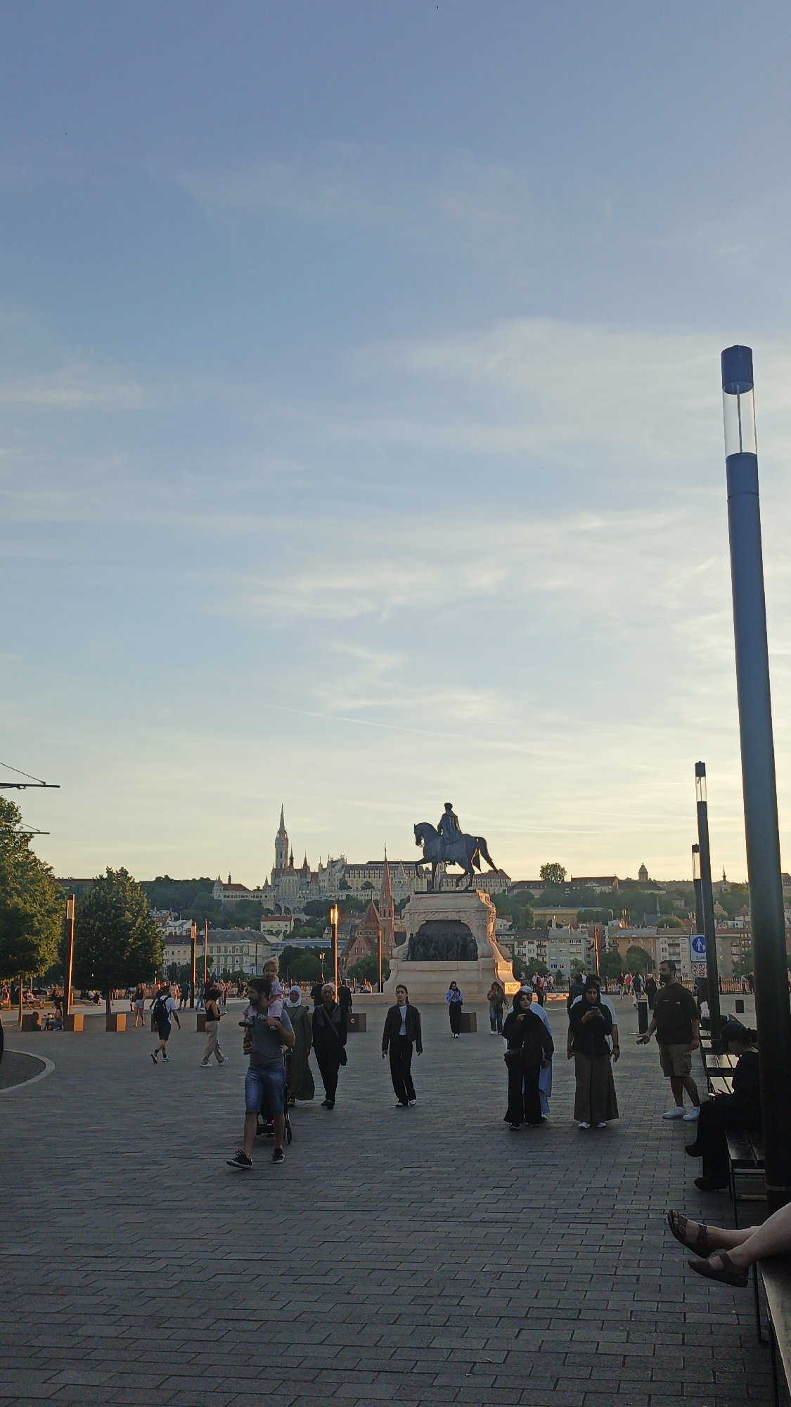 Evening scenes documented at Budapest landmarks and public spaces