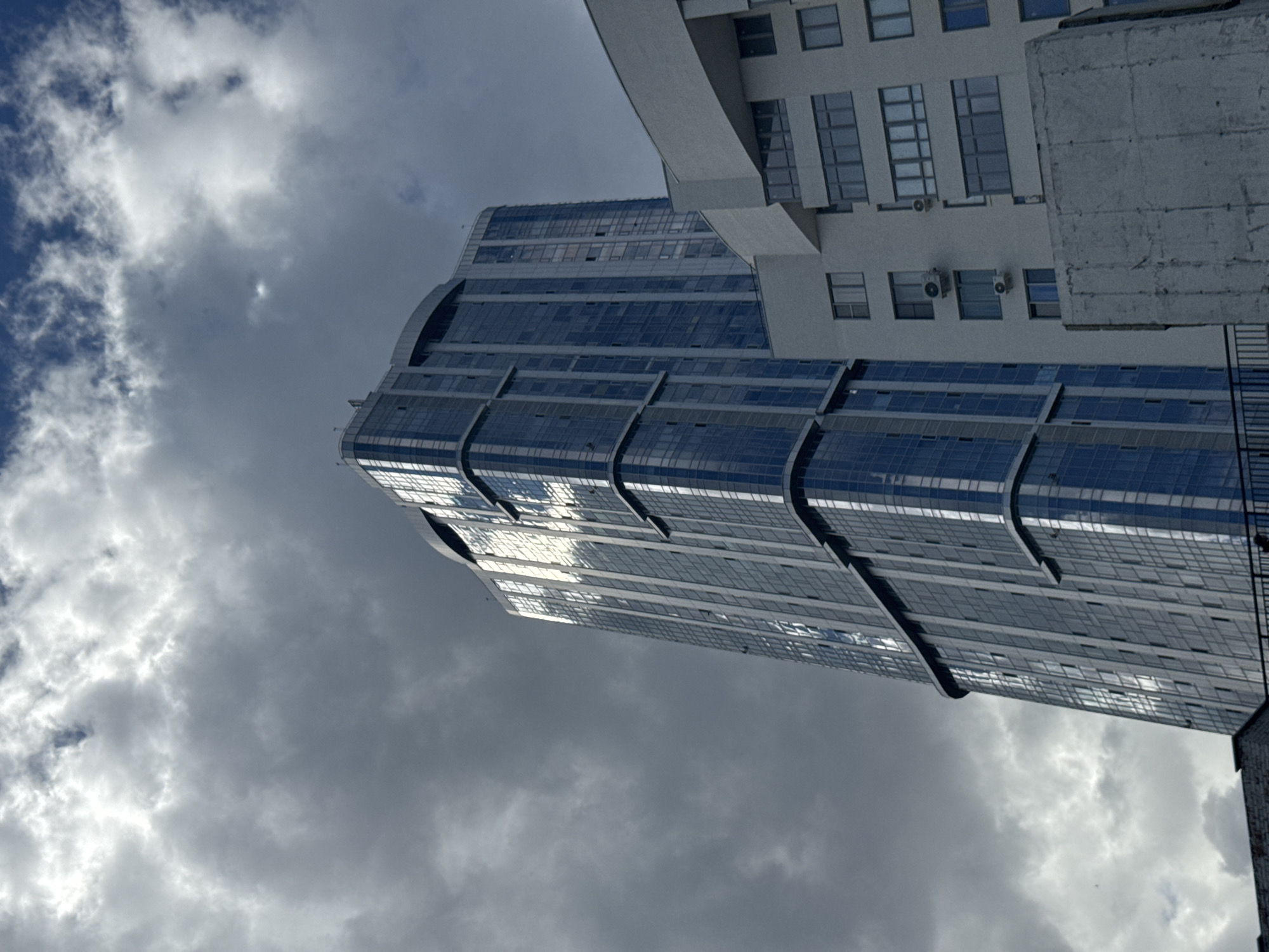 Saratov embankment: riverside bike stop and glass tower