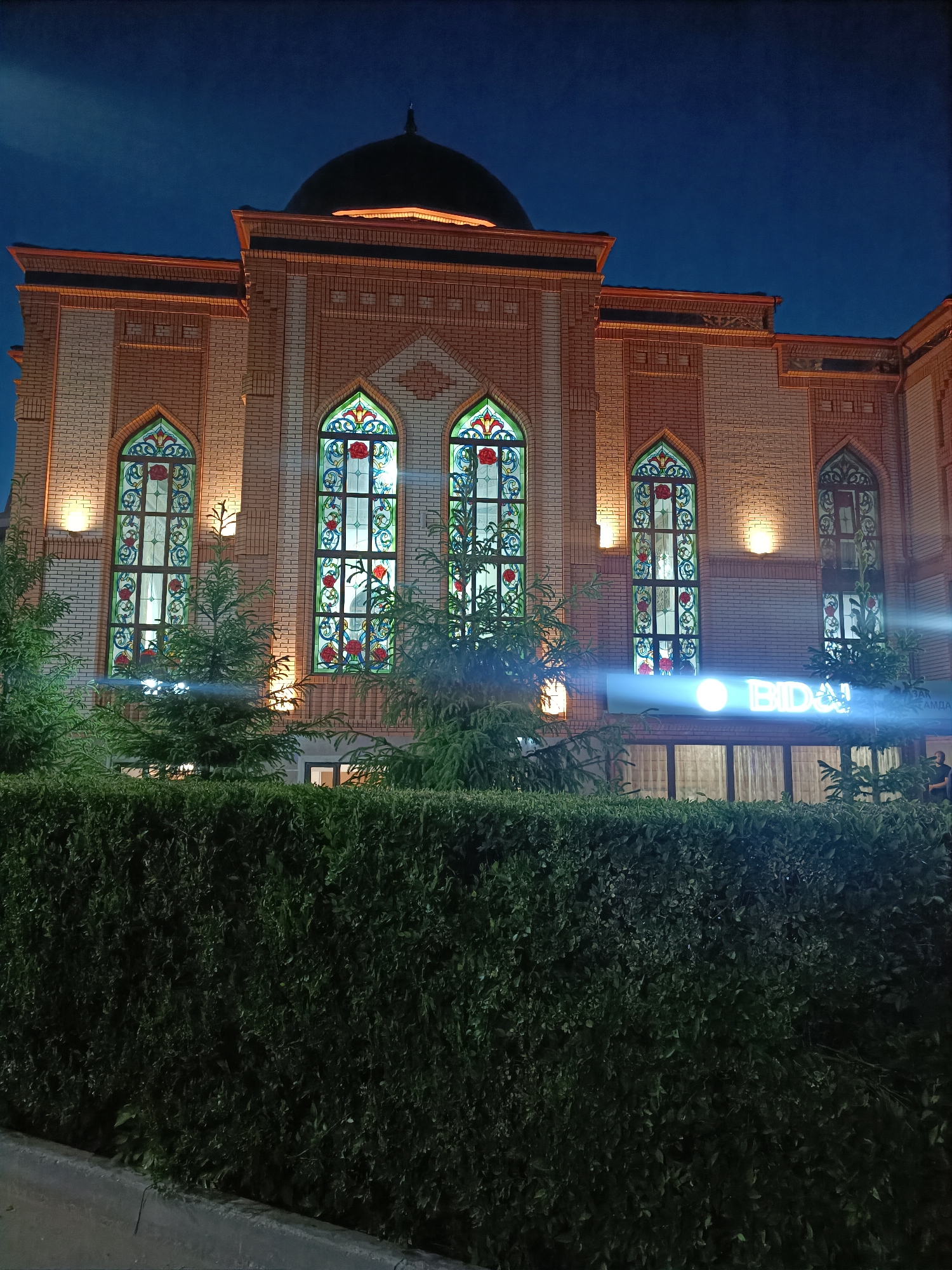 Evening documentation of Kokshetau landmarks and daily commerce activities