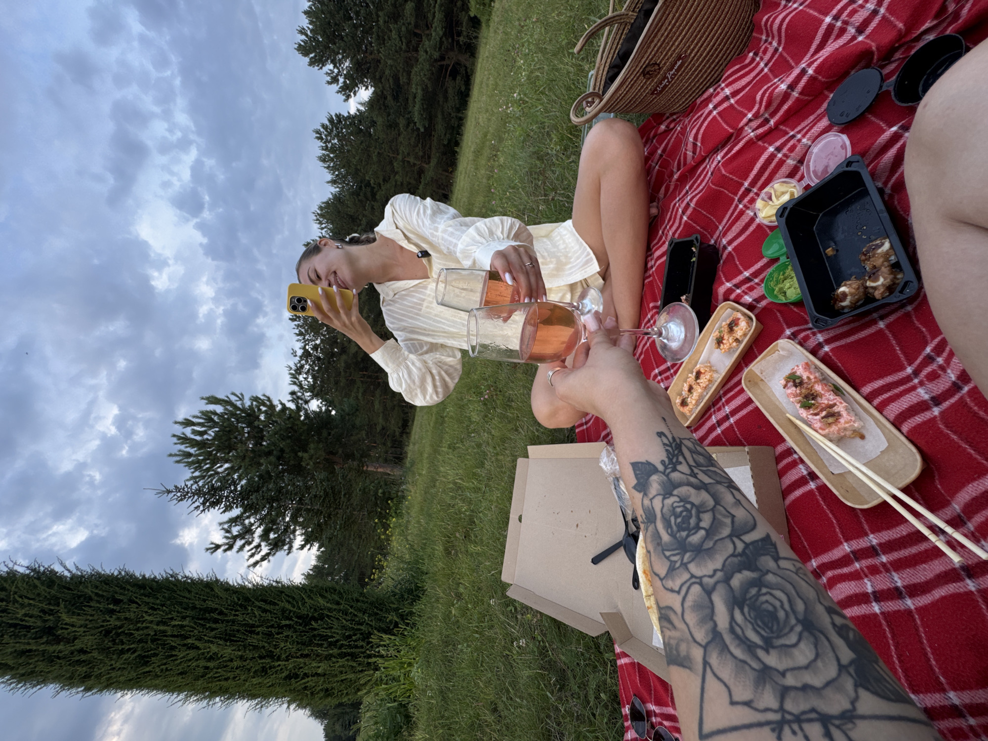 Tolyatti picnic, pizza, and an uninvited wasp