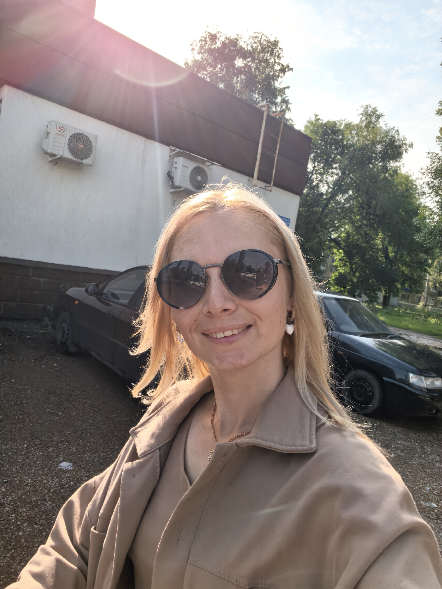 Sunny afternoon selfie session in a Sterlitamak park