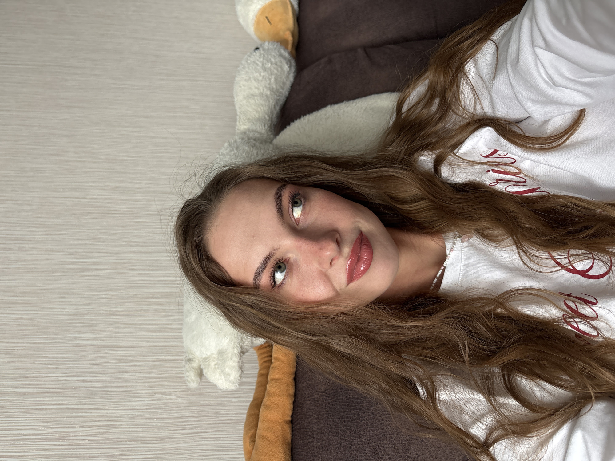 Woman takes selfies in Perm residence during brief photo session