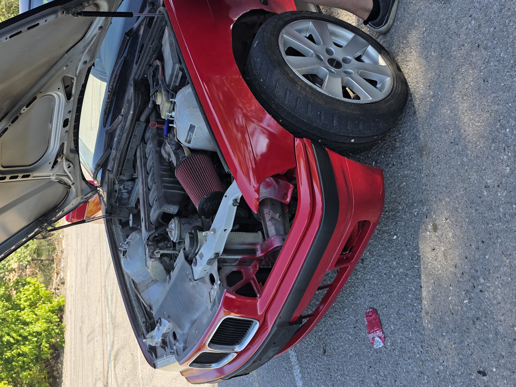 Vehicle breakdown and repair activity observed in Vidin, Bulgaria