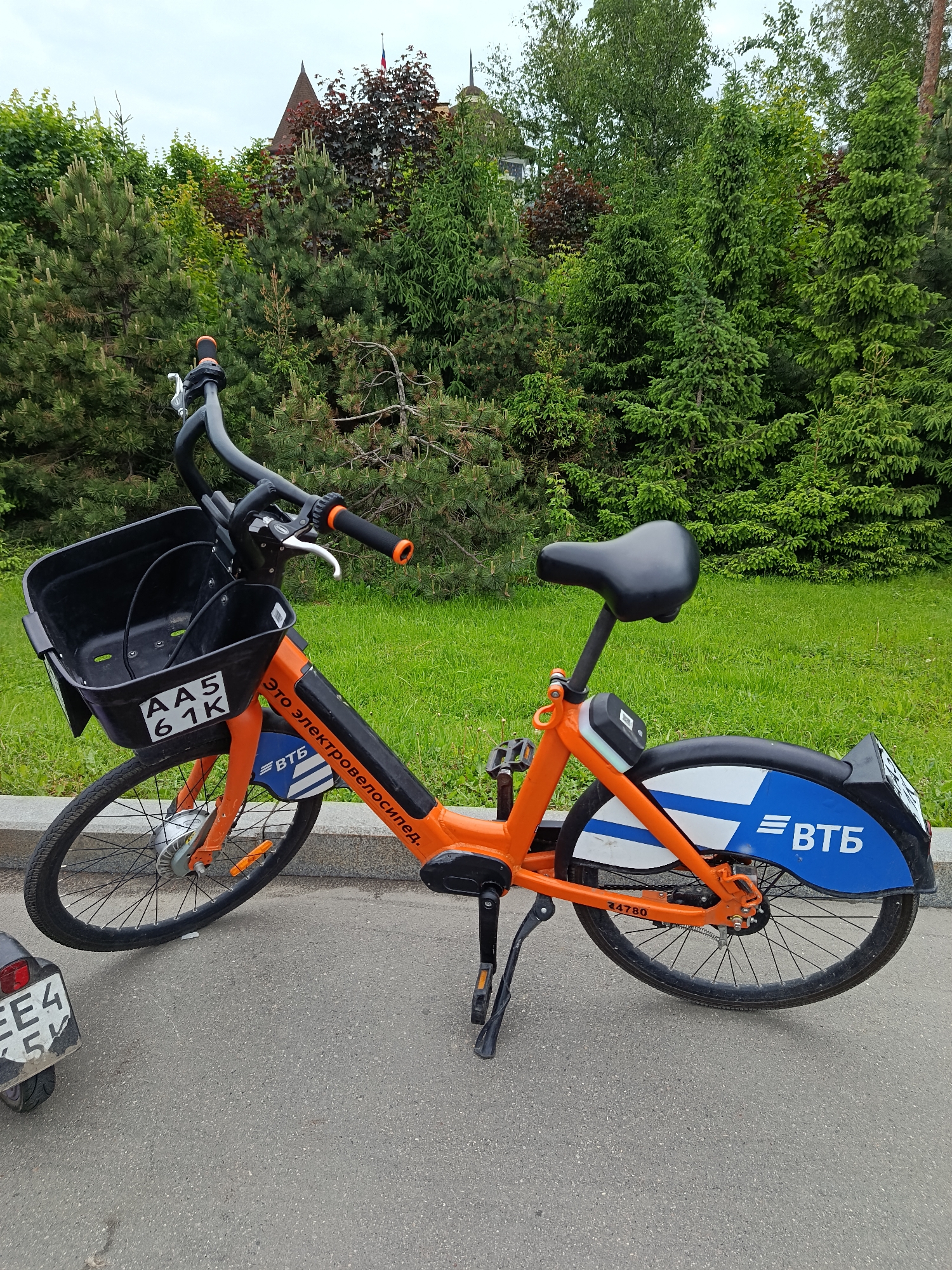 Early morning scenes captured in Moscow: rental bike, walking couple