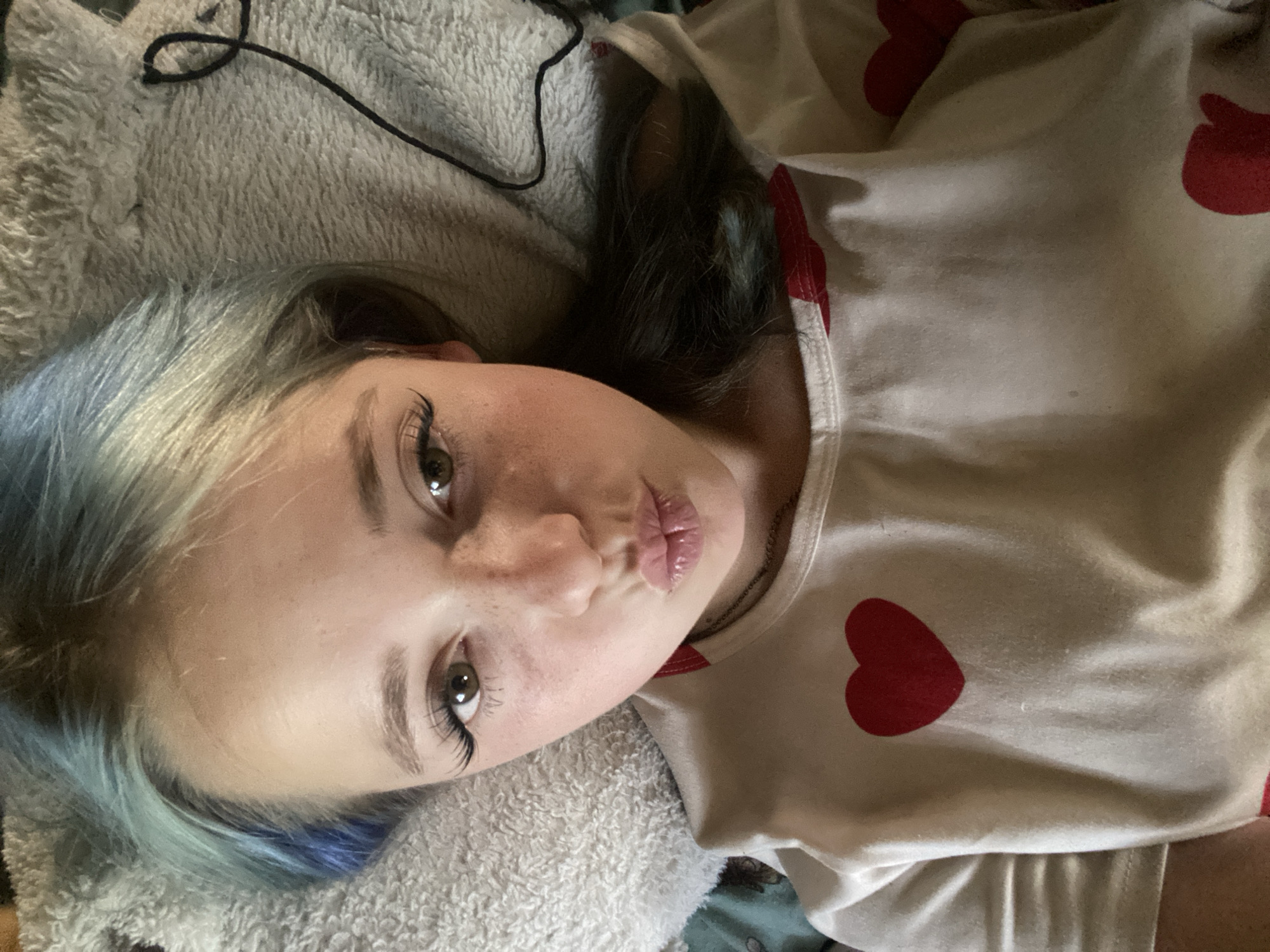 Indoor selfie session with vaping, Nova Praha, Ukraine